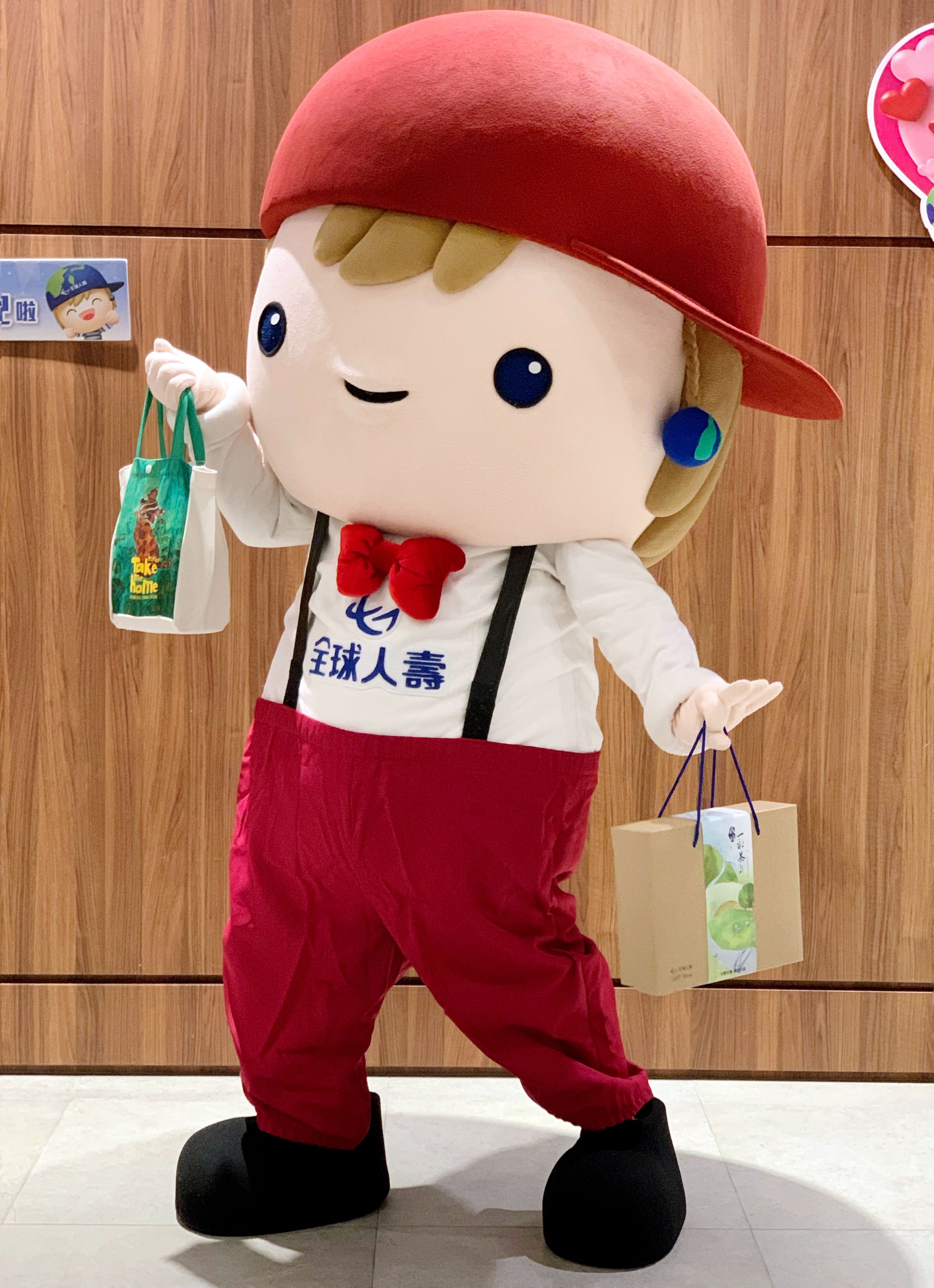 全球人壽樂活寶也現身8月21日愛的超熱血活動現場，邀請大家一起響應愛心義賣活動！