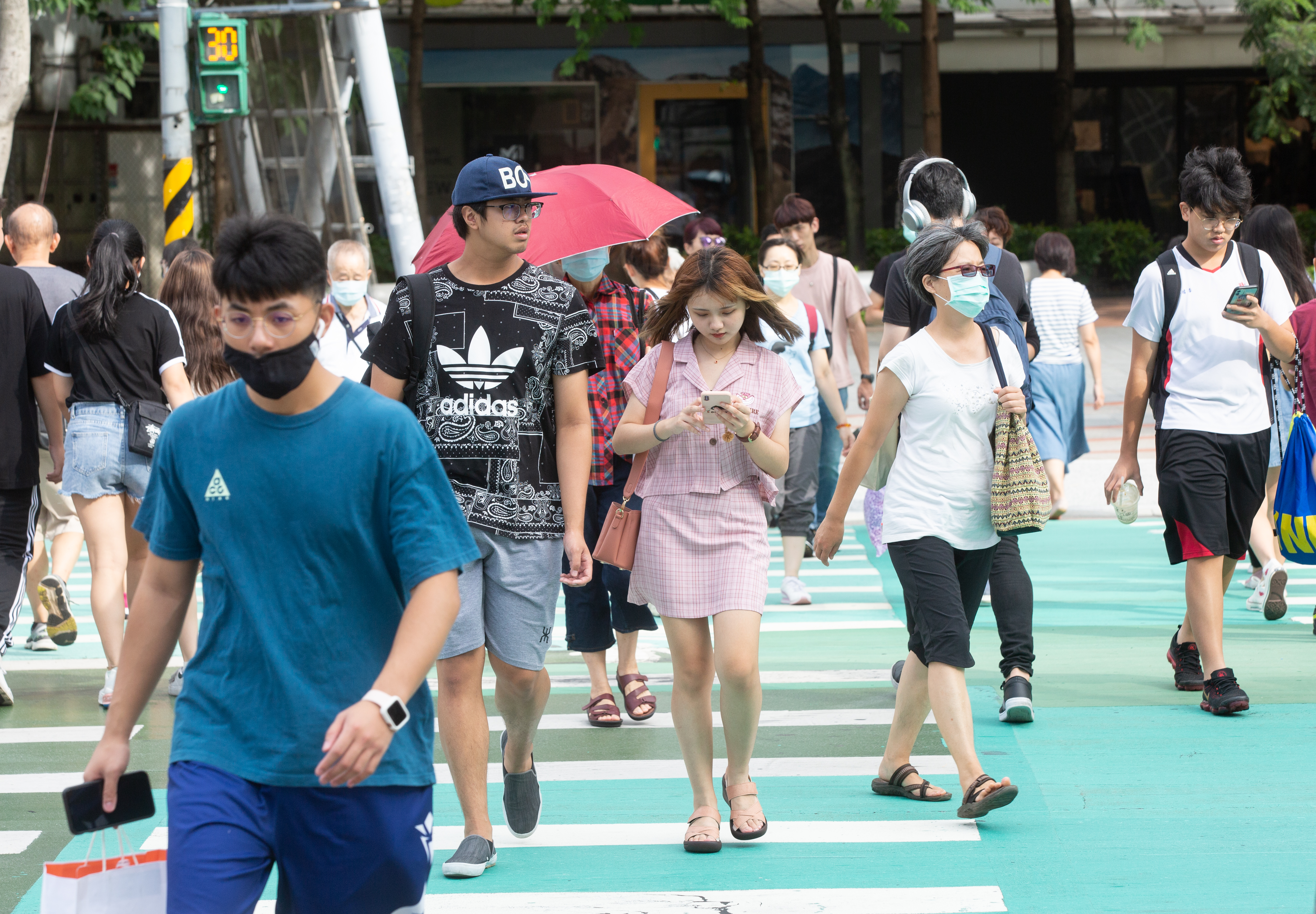 隨著「梅莎」颱風北上遠離，天氣逐漸回穩。（本刊資料照）