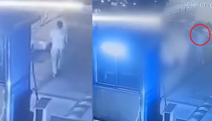 葉男凶殘殺害杜女的畫面全被監視器錄下。（翻攝自《大眾網》微博視頻）