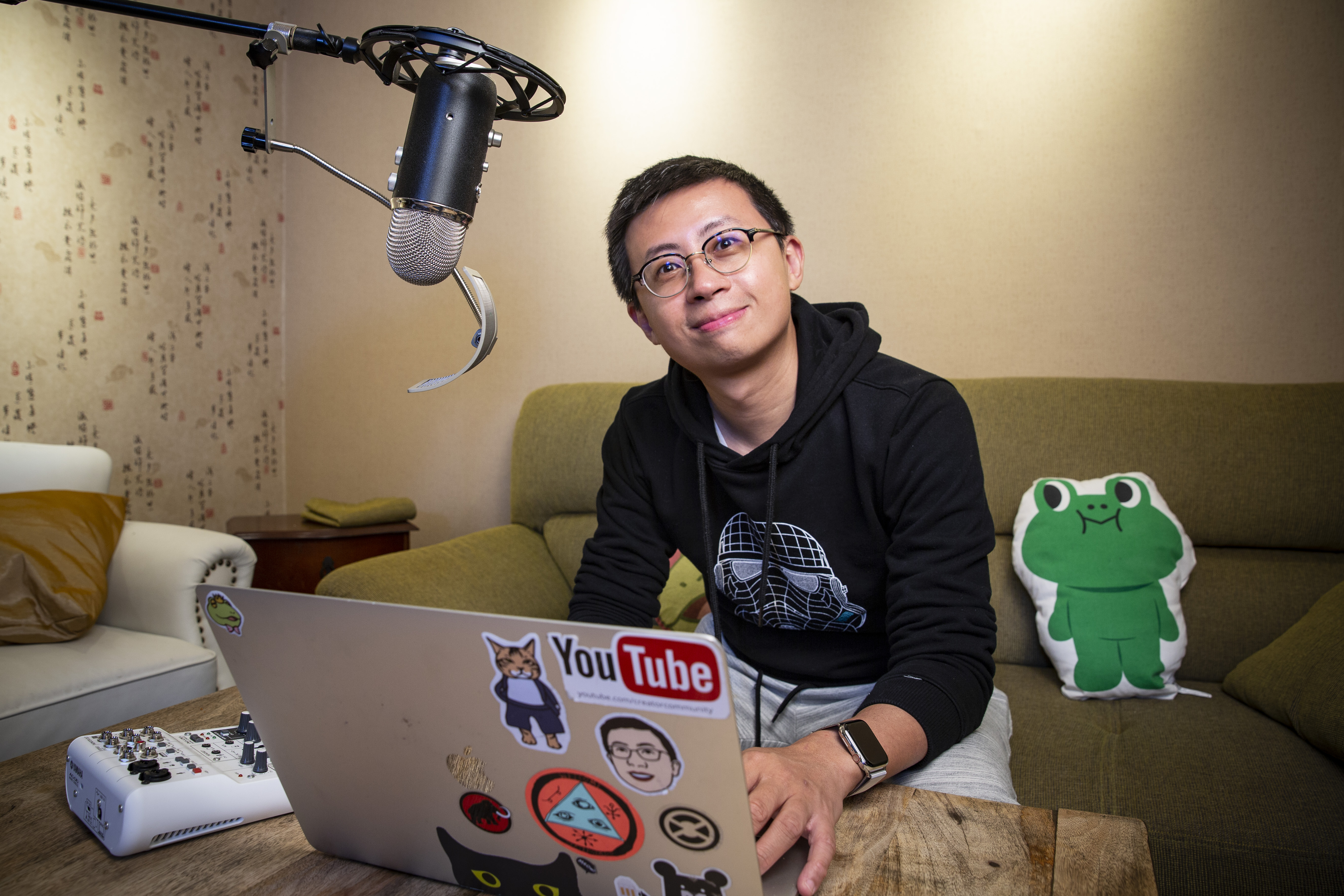 台北市議員邱威傑在臉書發文提及蘭嶼核廢料，點名擁核人士到蘭嶼認領核廢回家，引來核能流言留言終結者創辦人黃士修回嗆。（本刊資料照）