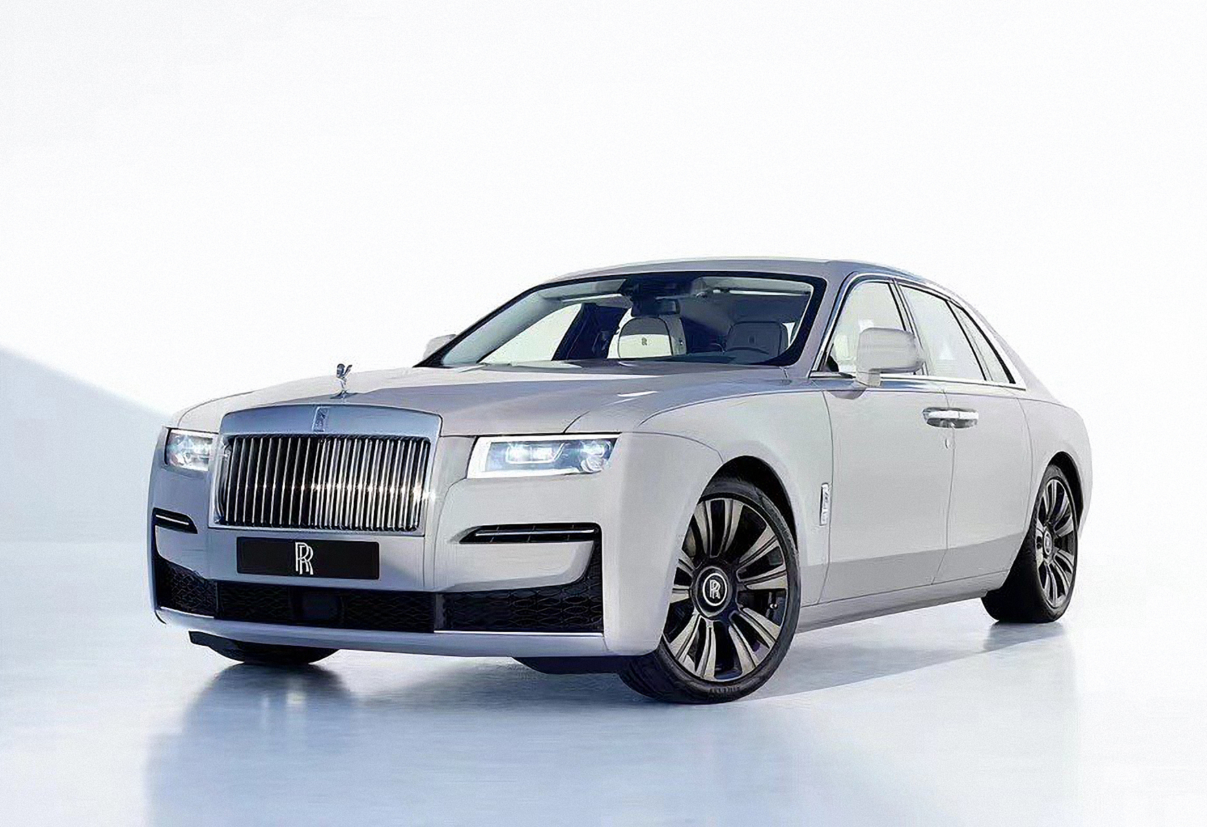 【新車首發】白色幽靈！Rolls-Royce New Ghost