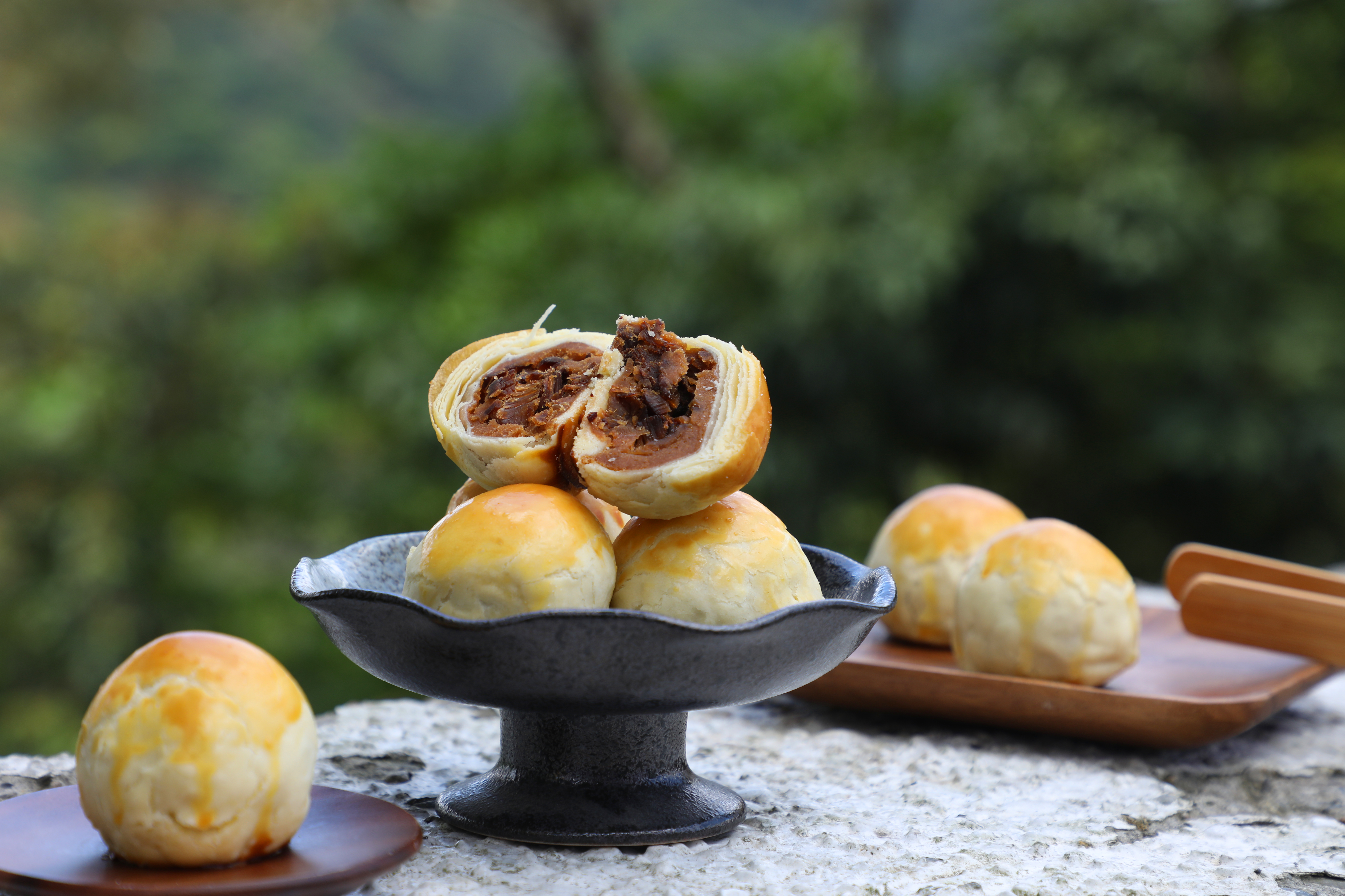 「深坑豆蓉肉塊酥」位置隱密，藏在深坑山區的民宅中。