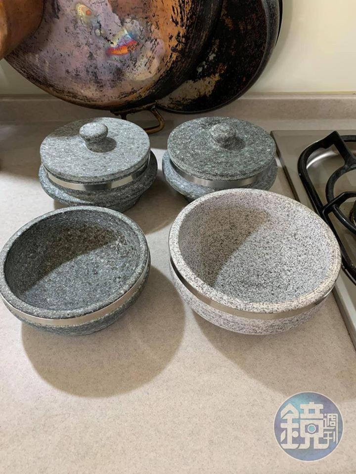 我用的石鍋應該是麥飯石做的。