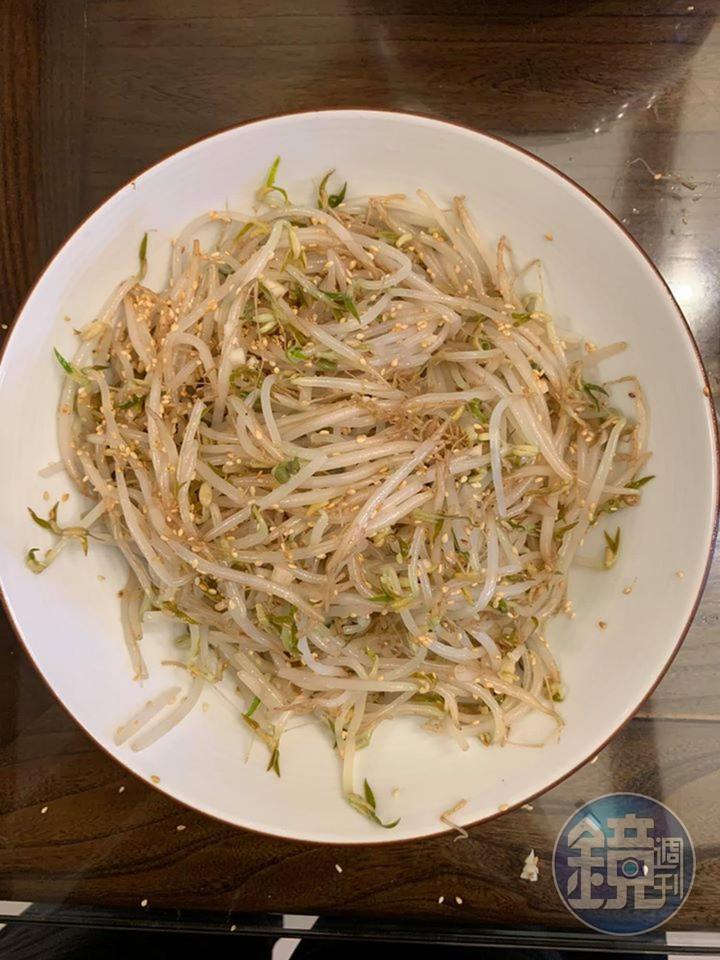 同樣處理好的豆芽菜。