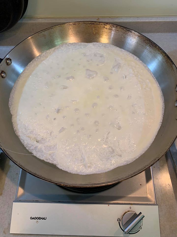 蛋白液入鍋煎蛋皮。