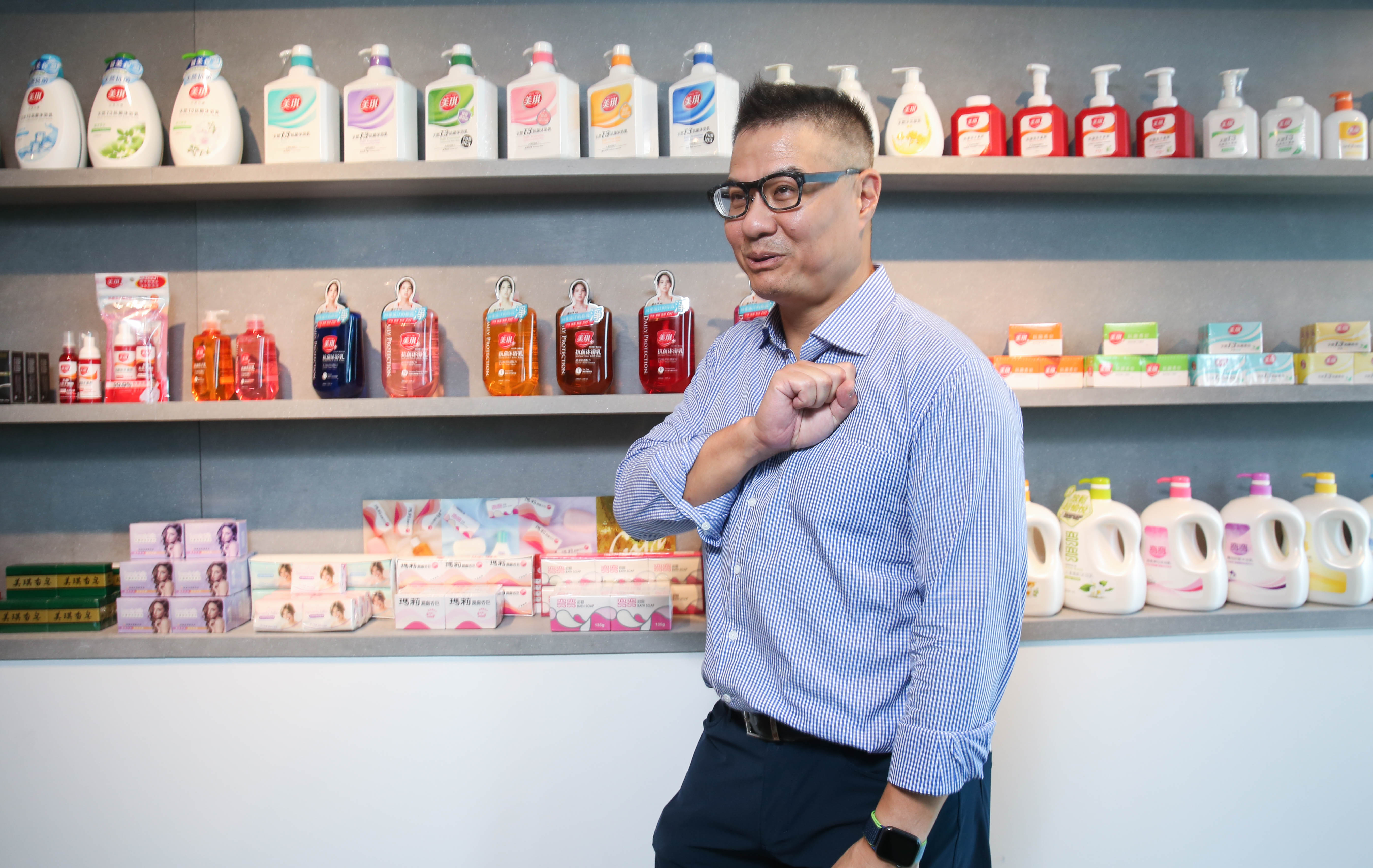 接受美式教育的吳英偉十分重視隱私，為了品牌更名，首度接受媒體專訪。