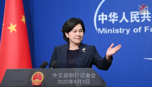 華春瑩表示美國對台軍售大量二手武器，大酸台灣已淪為「提款機」。（翻攝自中國外交部）