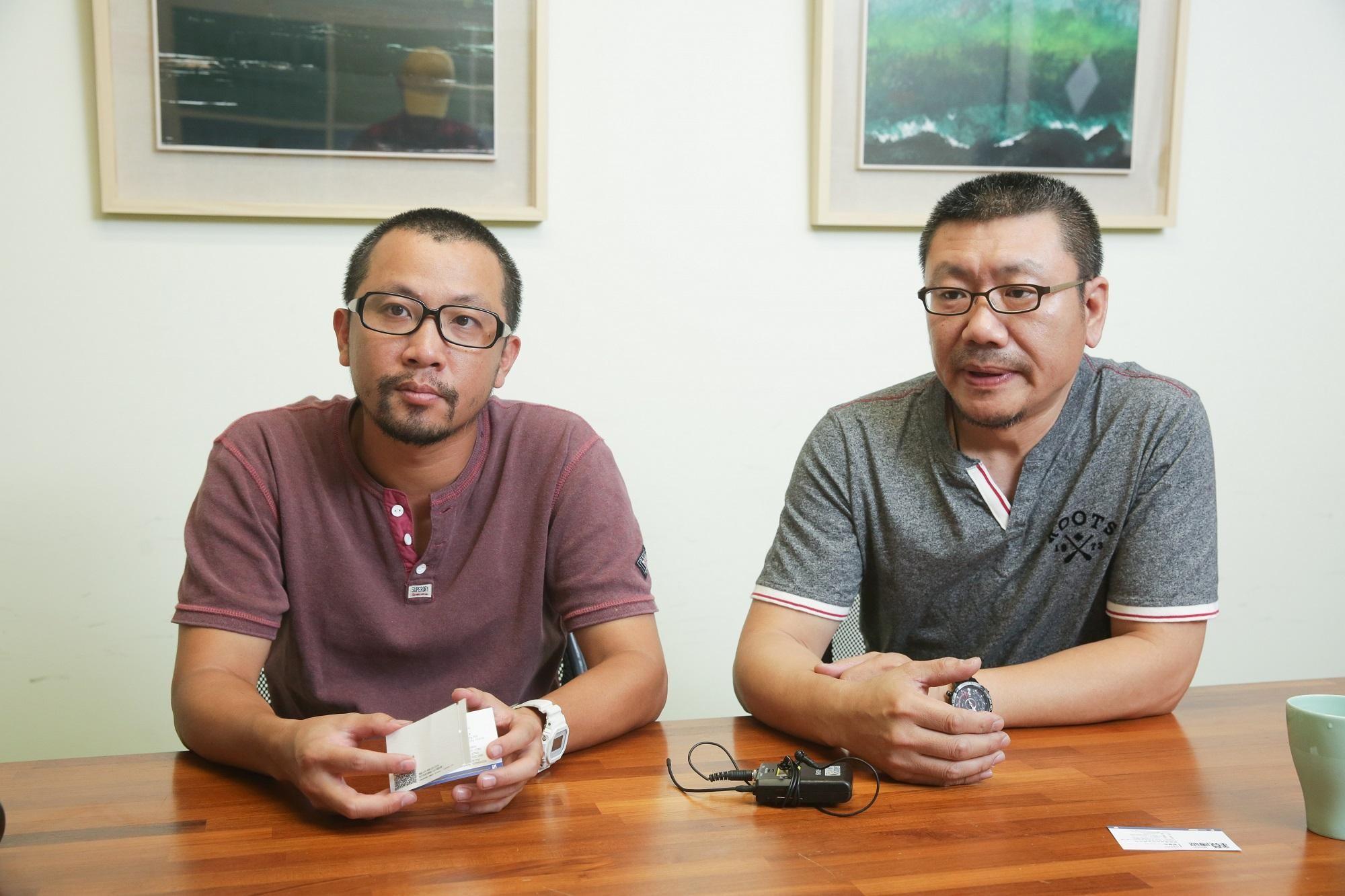 林佳鋒（右）、黃致凱（左）認為劇場產業要共好才能突破困境。（陳仁萱攝）