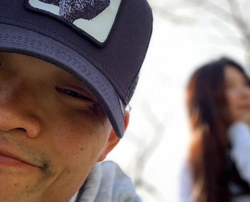 相馬茜（右）與為李玖哲（左）結婚後，隱退幕後，不離不棄。李玖哲坦言，此生做最好的決定便是娶相馬茜。（翻攝自李玖哲臉書）