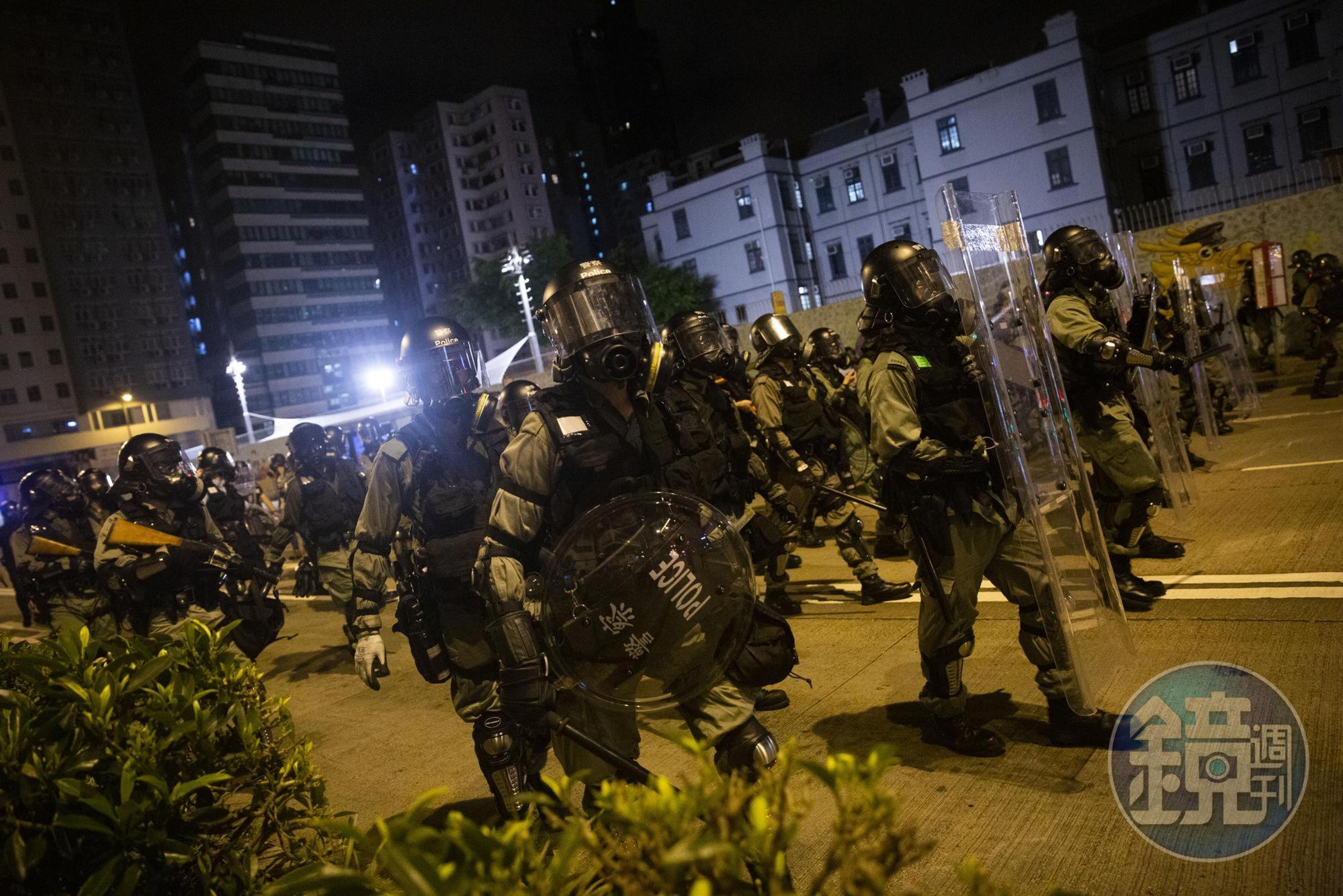 香港九龍大遊行,遭港警動員2,000人驅散。(本刊資料照)
