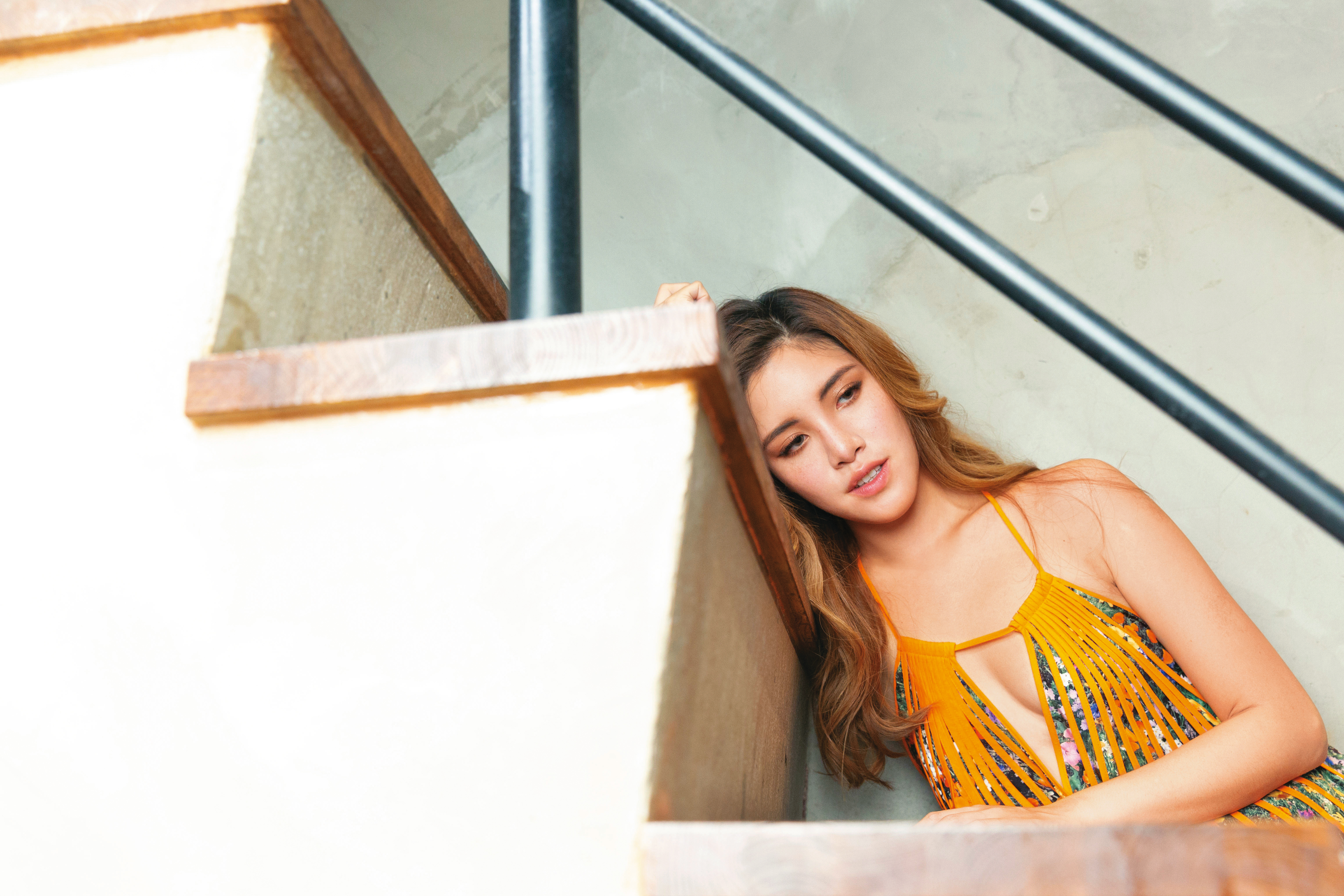 微風女神書那娜未加入微風前，16歲時曾與多利安簽約，當了好幾年的平面模特兒。