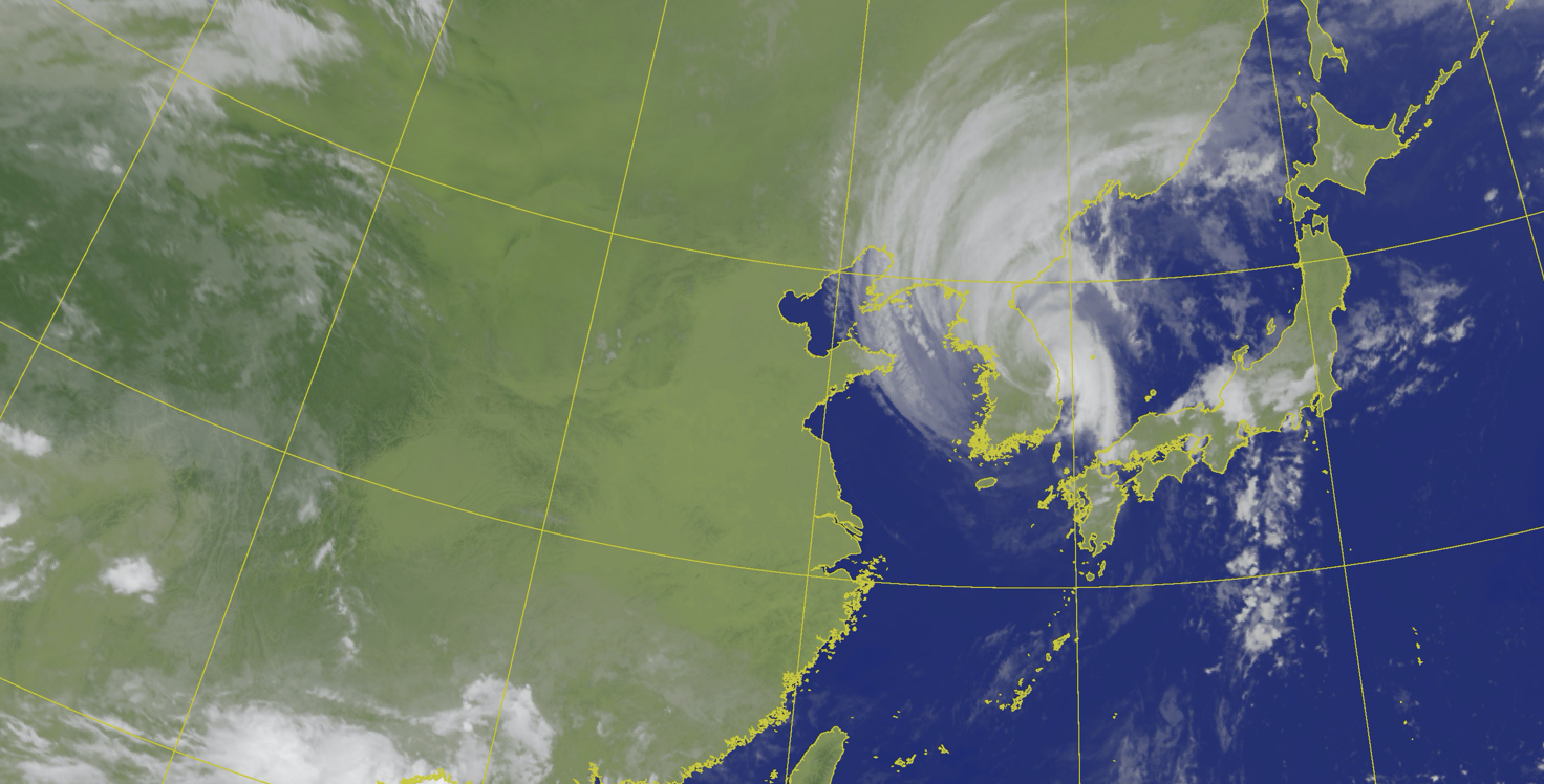 強颱海神登陸日本九州，共計10縣、453萬人被勸導避難。（翻攝中央氣象局）