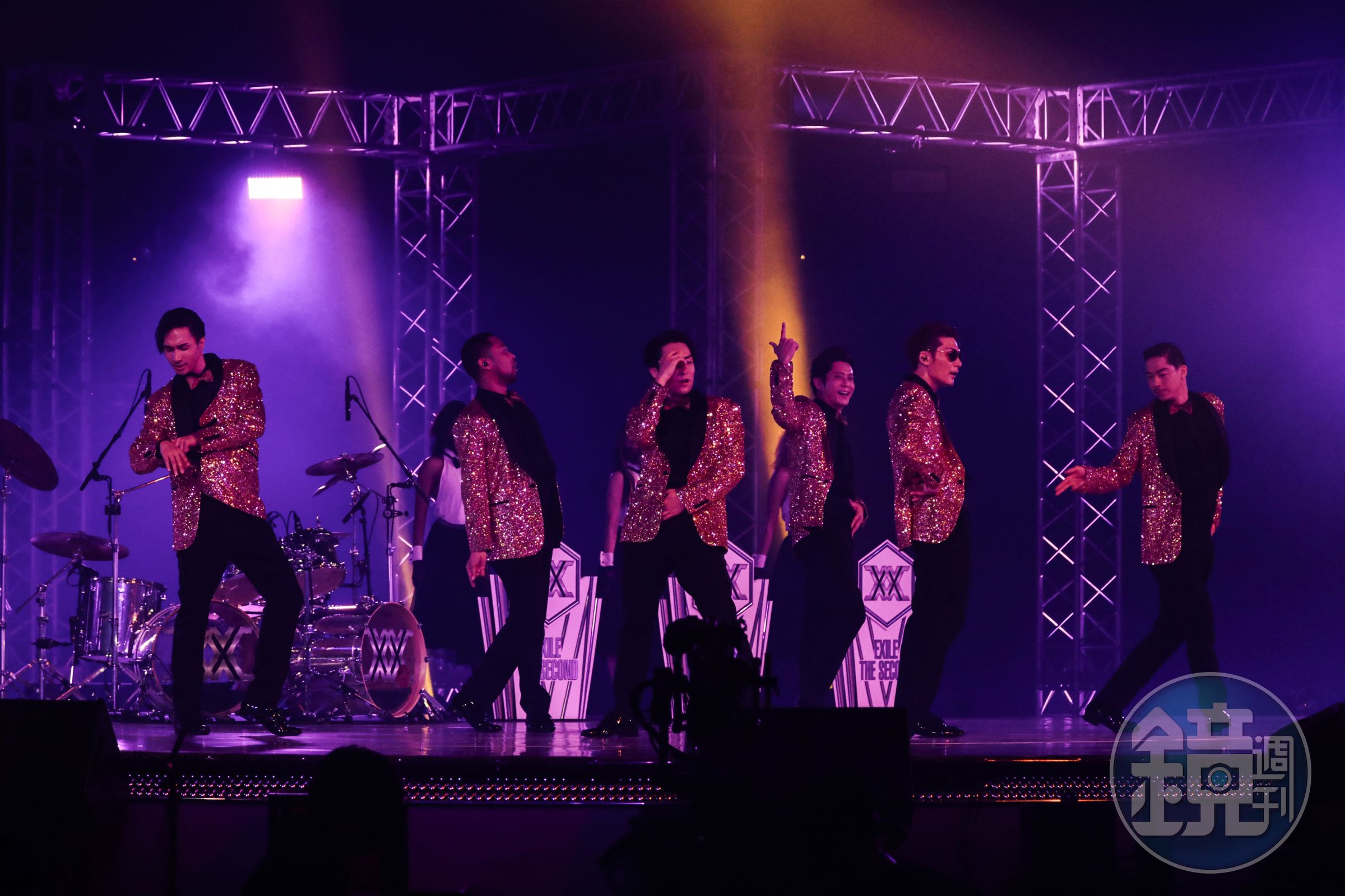 AKIRA（右）所屬的「EXILE THE SECOND」21日將二度舉辦線上演唱會。（LDH提供）