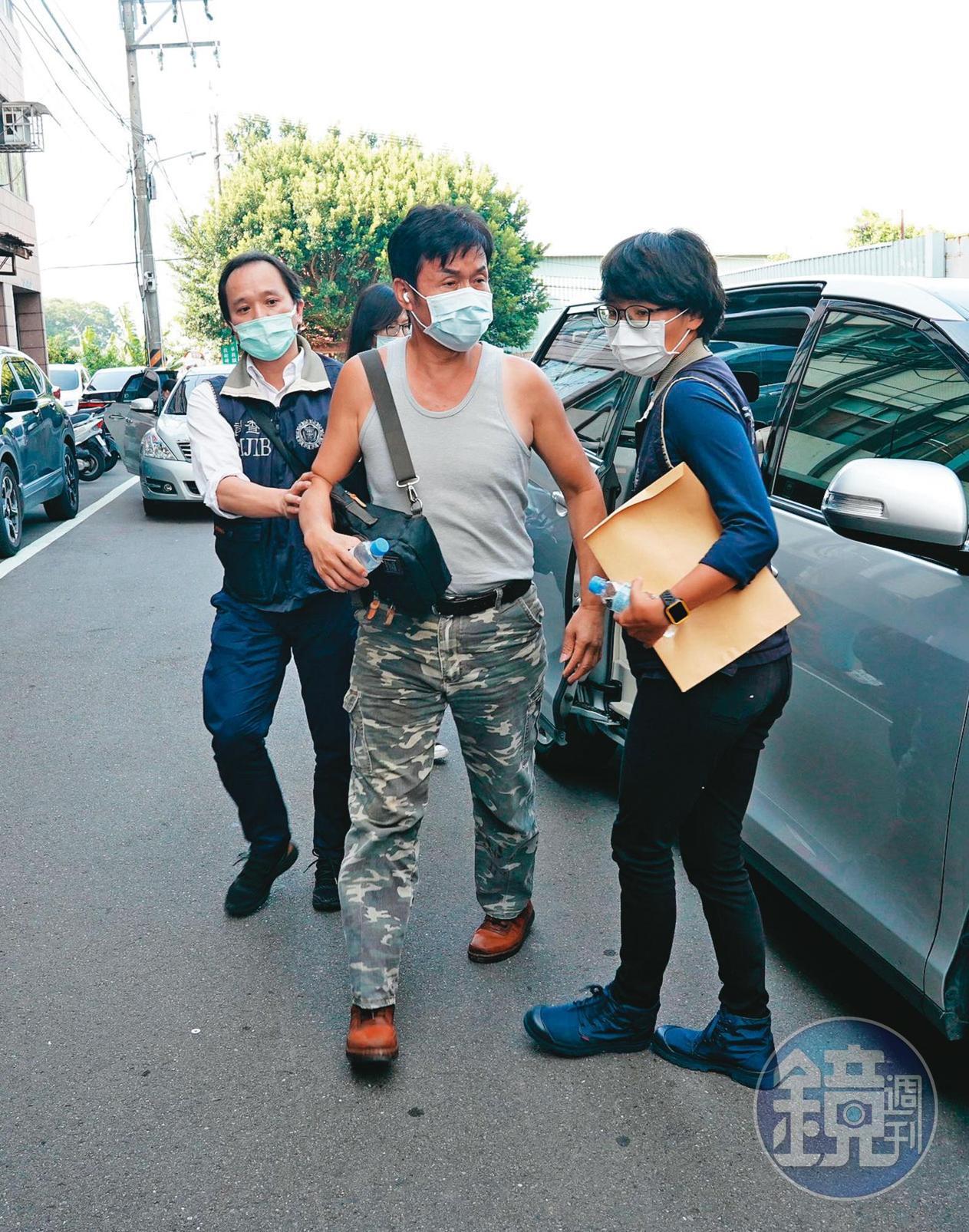 身為口罩國家隊之一的加利科技爆出以中國製口罩混充實名制台製口罩,遭檢方羈押的負責人林明進,因坦承犯罪已以350萬元交保。