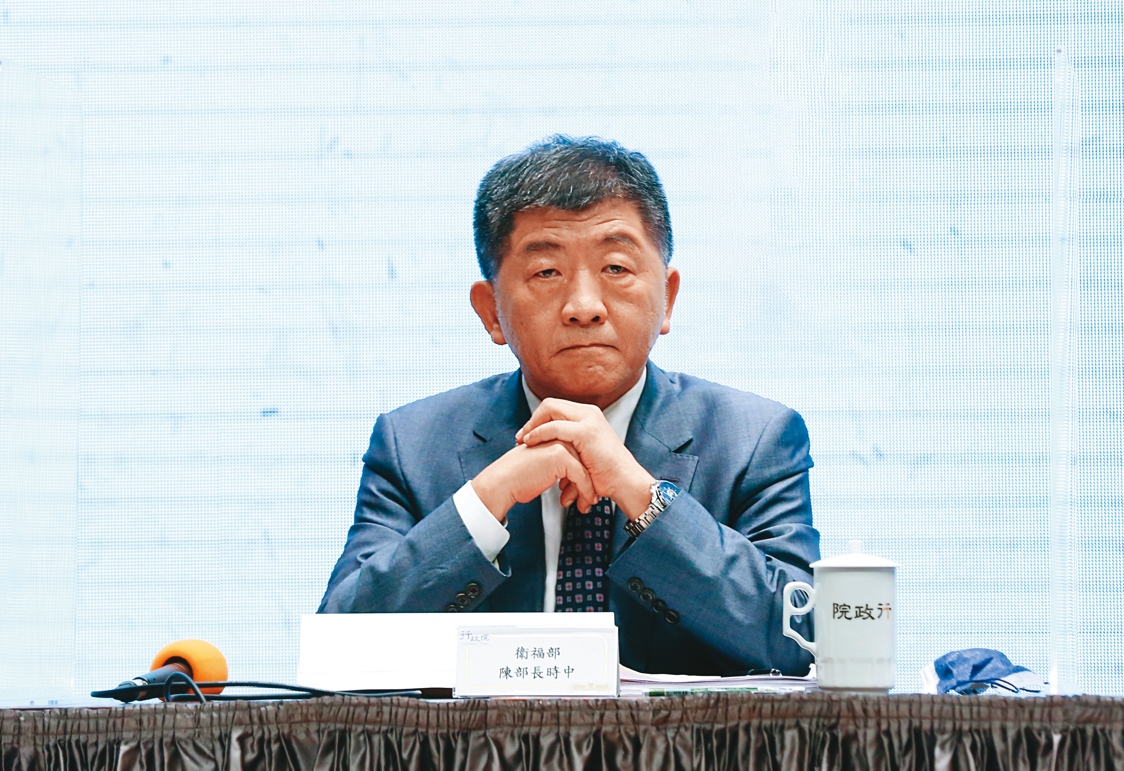 加利爆混充口罩醜聞後，直言想退出口罩國家隊，遭衛福部長陳時中痛斥，違法在先，「還講這些五四三！」