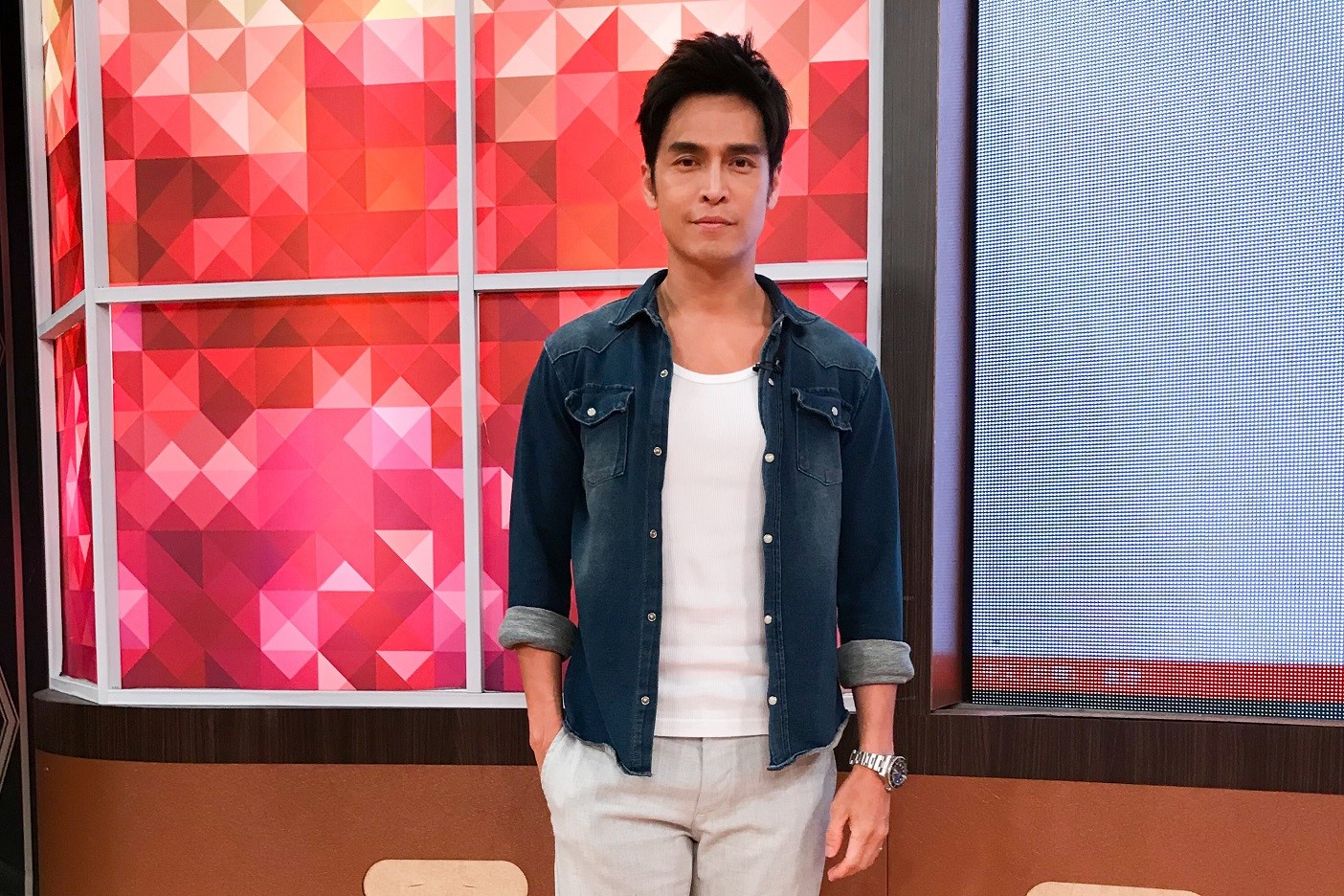 Gino上《一袋女王》自曝當年為了追女孩子愛講大話，讓他慘虧二十幾萬。（衛視中文台提供）