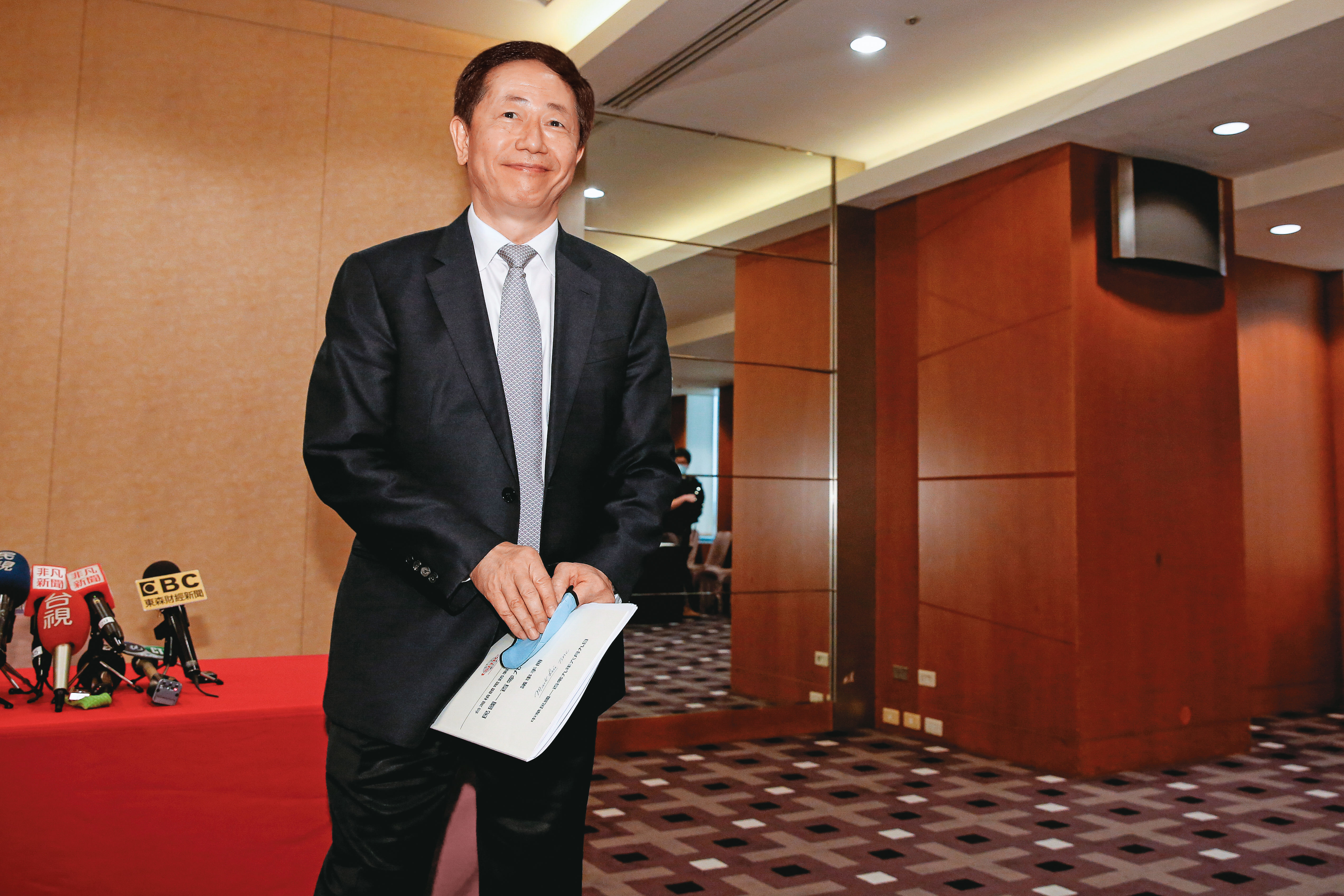 台積電董事長劉德音表示，「今年的生意好，台積電將徵才8千人，是往年的一倍。」