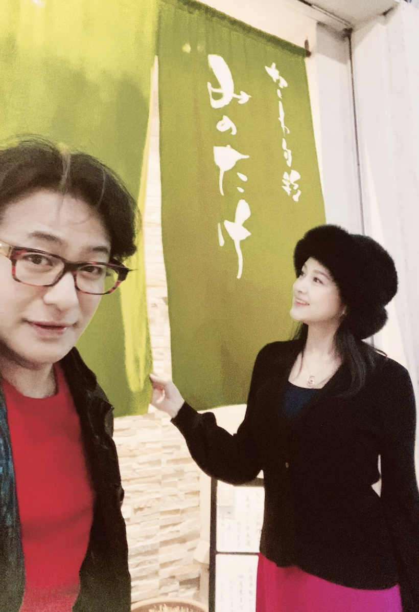 片岡愛之助(左)4年前與藤原紀香結婚,不時會在部落格上曬夫妻合照。(翻攝自片岡愛之助部落格)