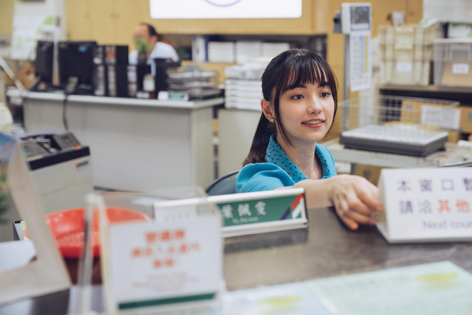 圍棋女神黑嘉嘉人美氣質好，在拍片現場相當受到工作人員歡迎。（牽猴子提供）