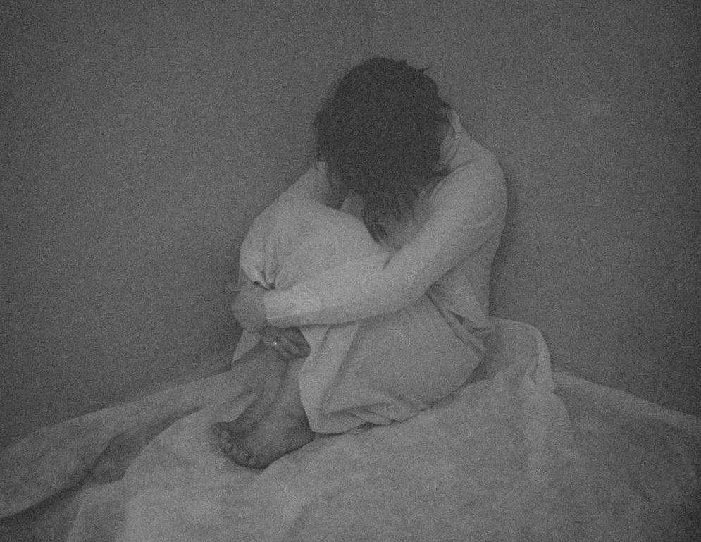 中國大陸驚傳一起公公在孫女面前性侵媳婦的人倫悲劇。(示意圖,pexels)