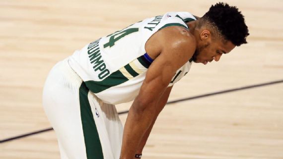 今年公鹿隊又還沒打到決賽就被淘汰，成為第2支連2年拿最佳戰績卻未打進決賽的隊伍。（翻攝自ESPN）