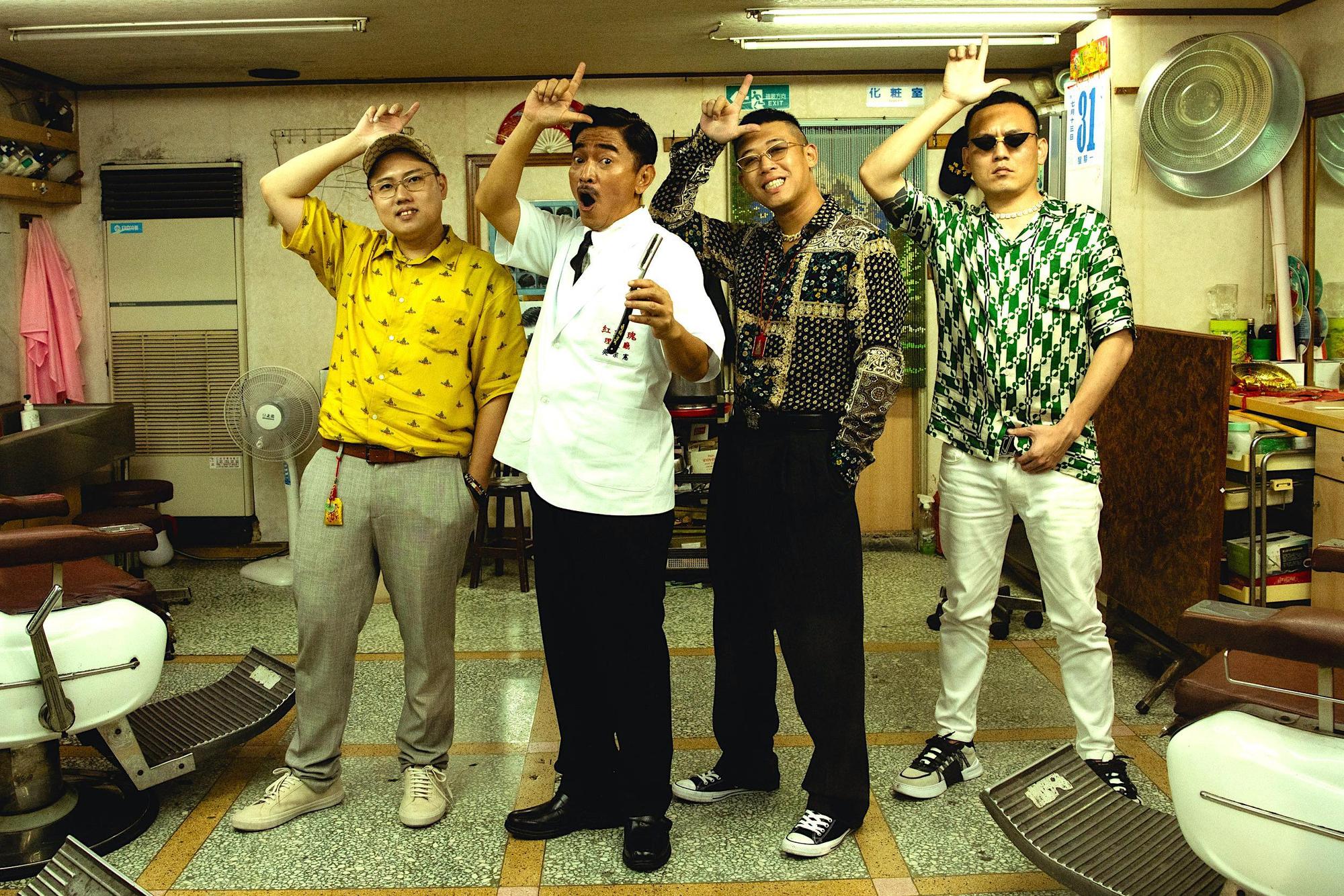 玖壹壹推出首波主打〈LOCAL〉，請出吳宗憲（左2）跨刀助陣拍MV。（混血兒娛樂提供）