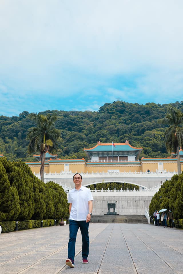 朱立倫表示,故宮是屬於中華民國的,故宮寶藏是中華文化的精髓。(翻攝自朱立倫臉書)