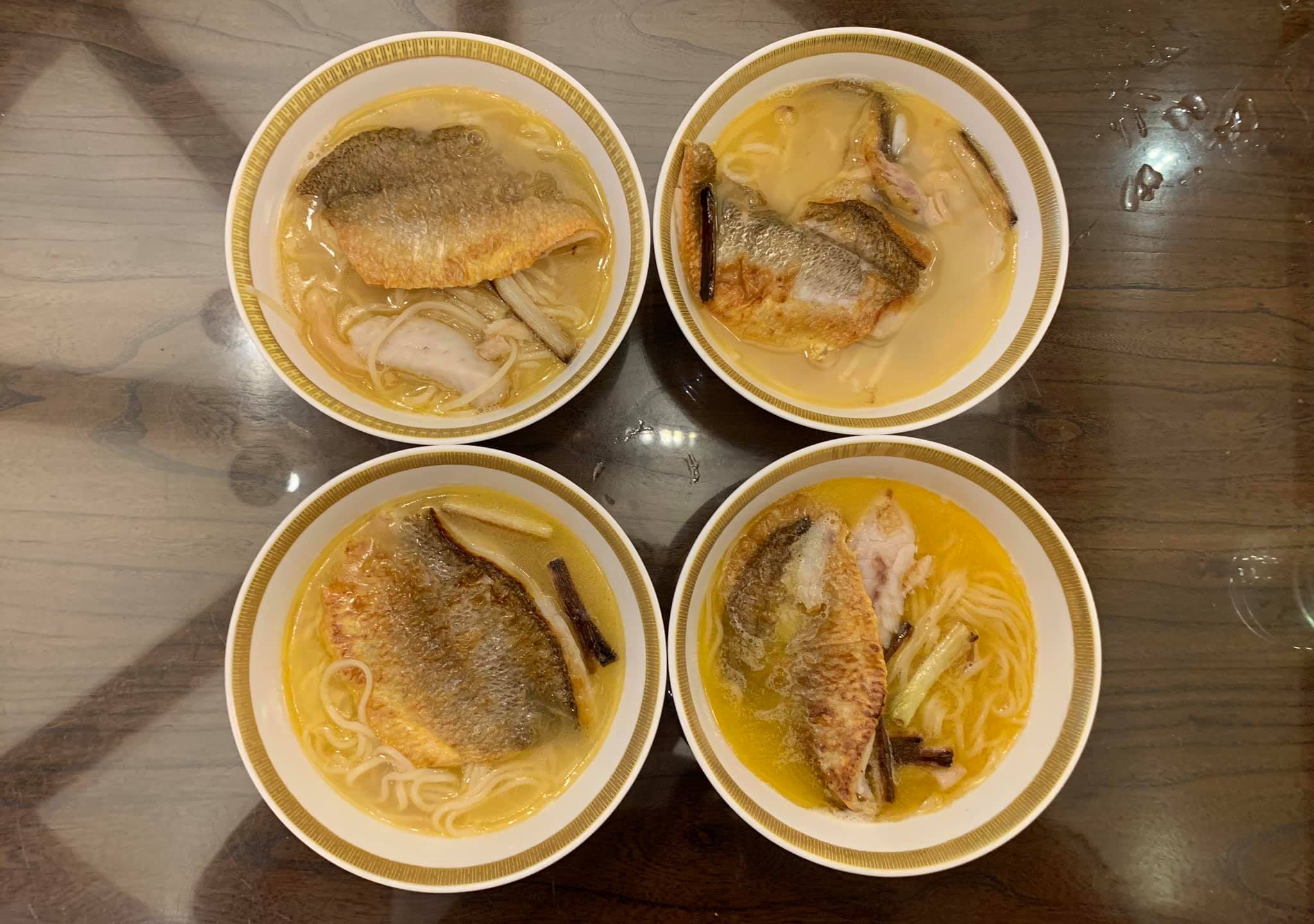 每當東北風吹起，就是吃「黃魚煨麵」的時候了。