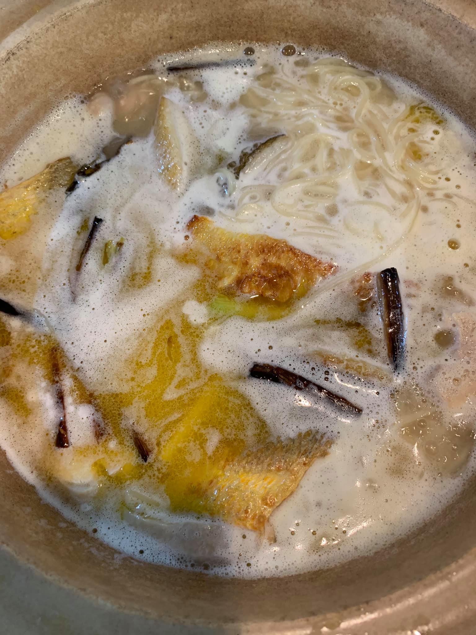 仔細觀察煨煮狀態。