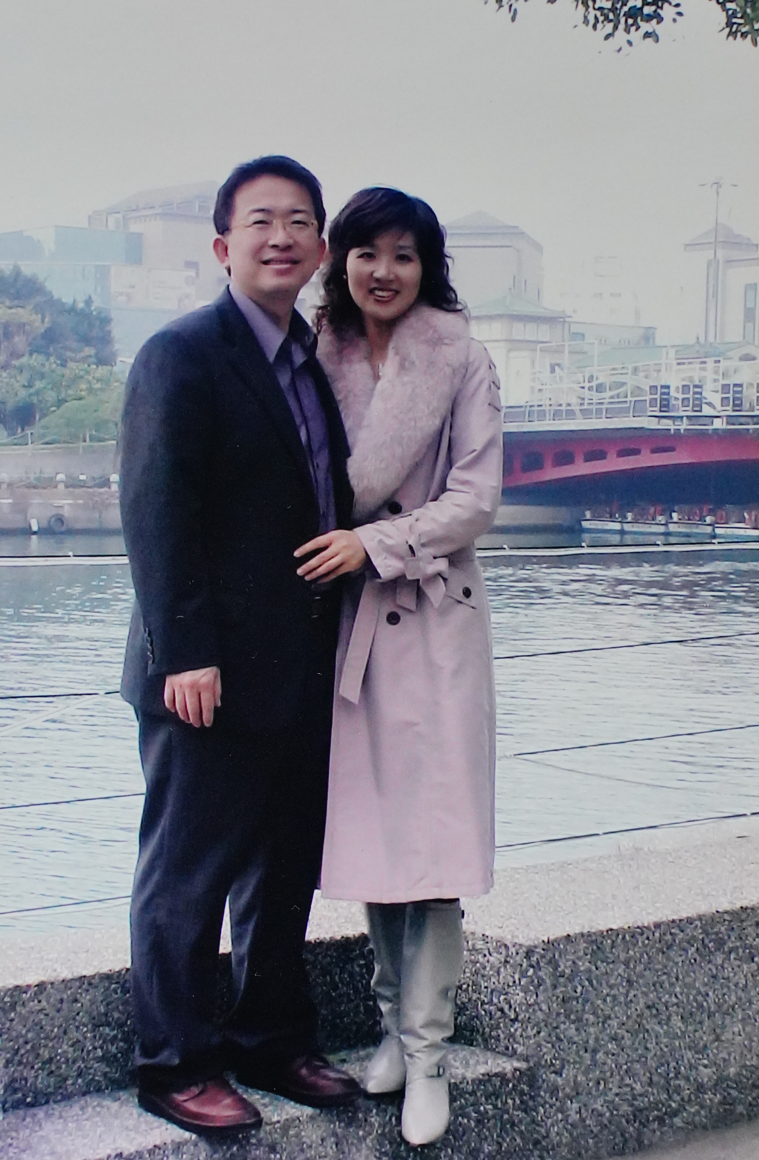 張繼華（右）與先生林建宏（左）創立恆崇後，一內一外、合作無間。（張繼華提供）