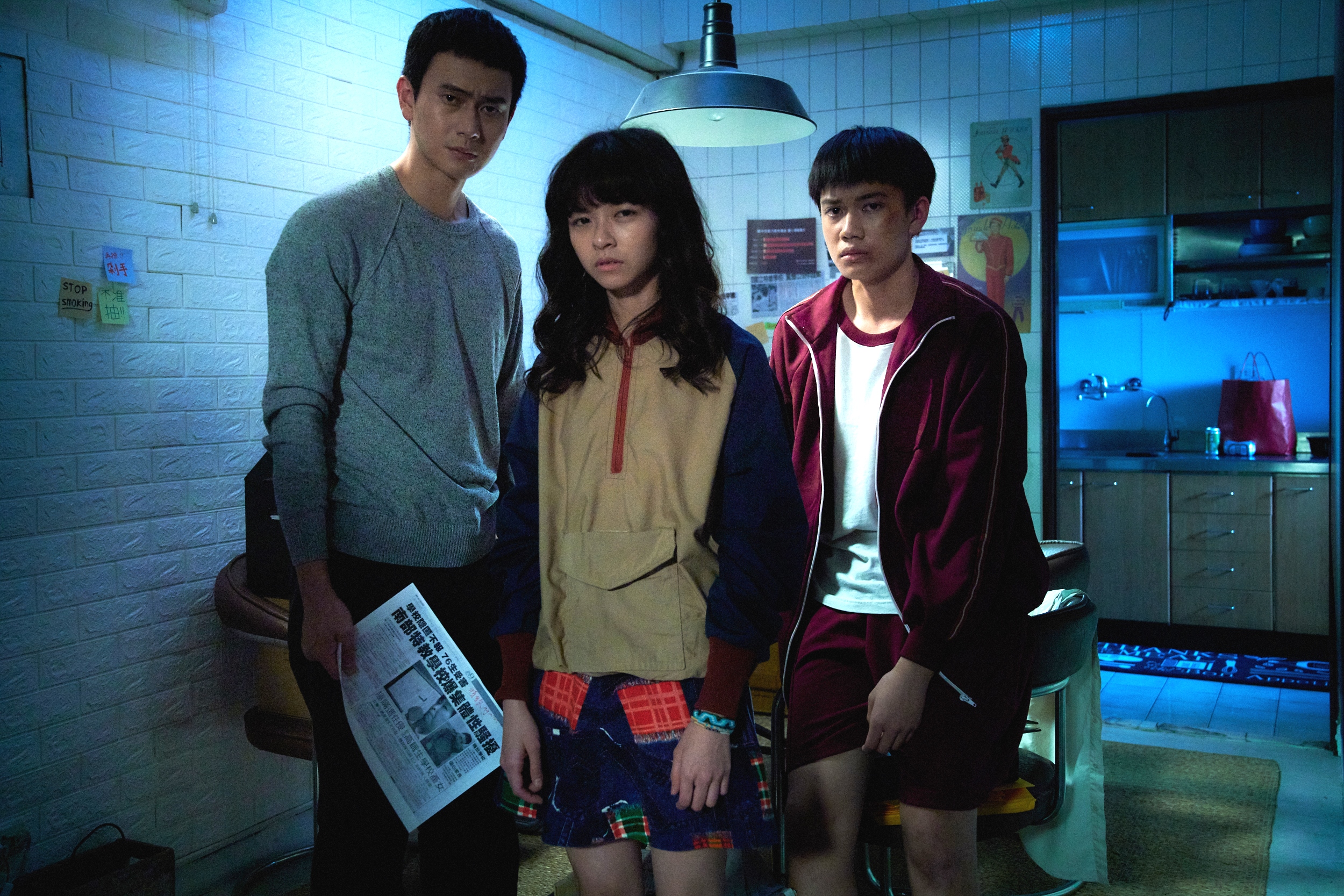 劉冠廷飾演學校老師，面對學生的不安，他直言「不會放著不管」。（CatchPlay提供）