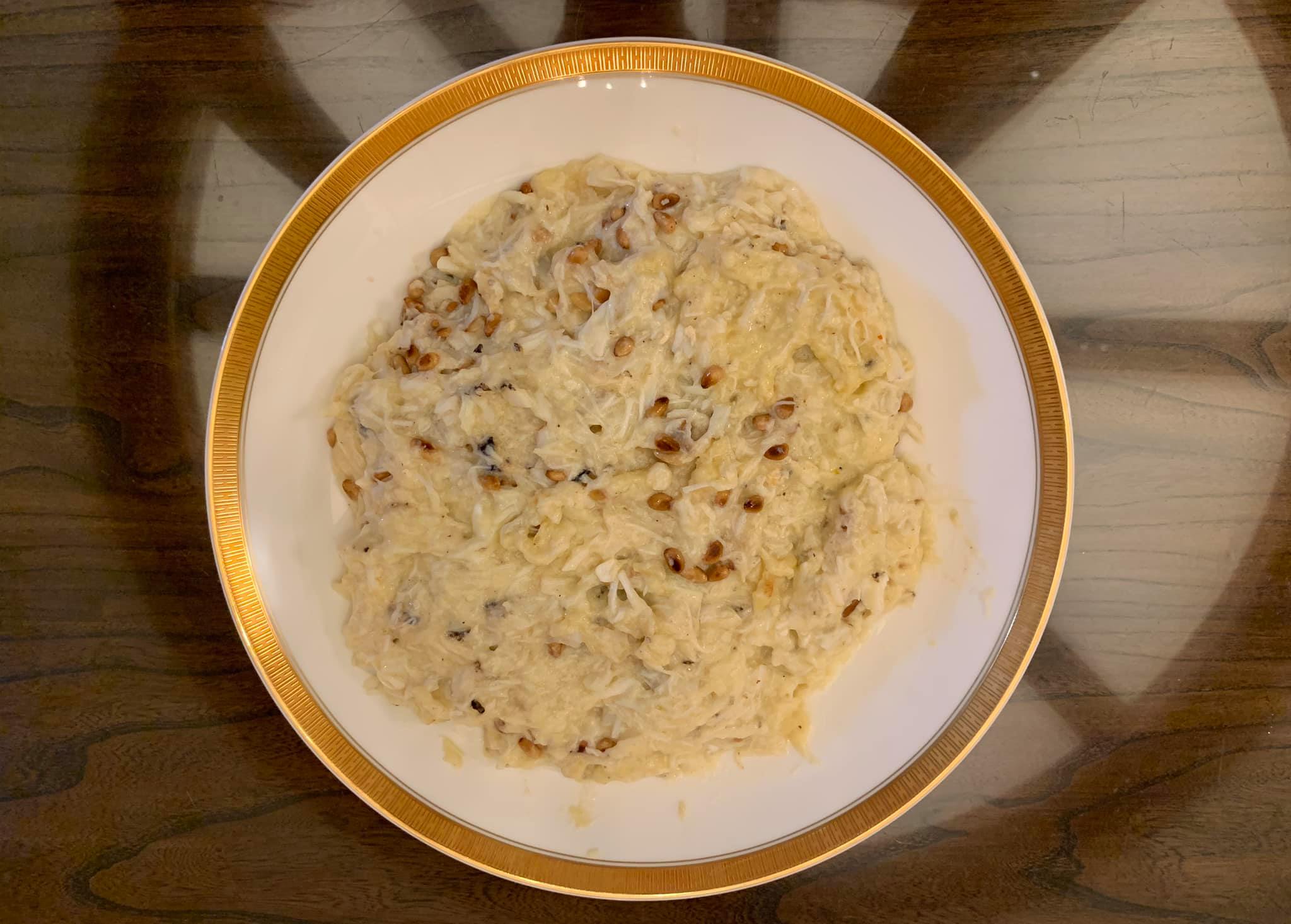 看到「圓山飯店」的國宴食譜，觸發我的靈感，做了這道「鳳城炒鮮奶丼飯」。