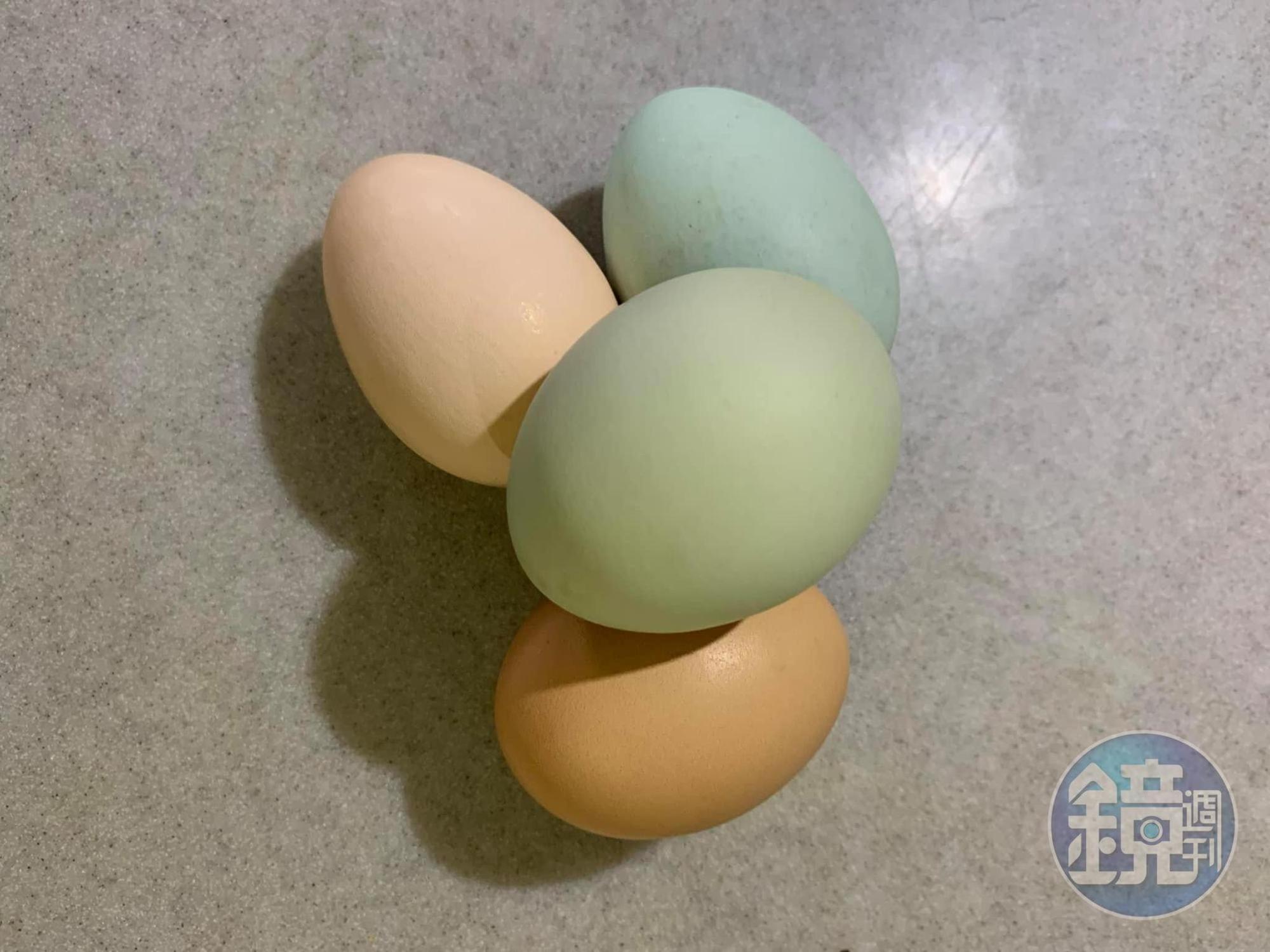 準備4顆蛋。