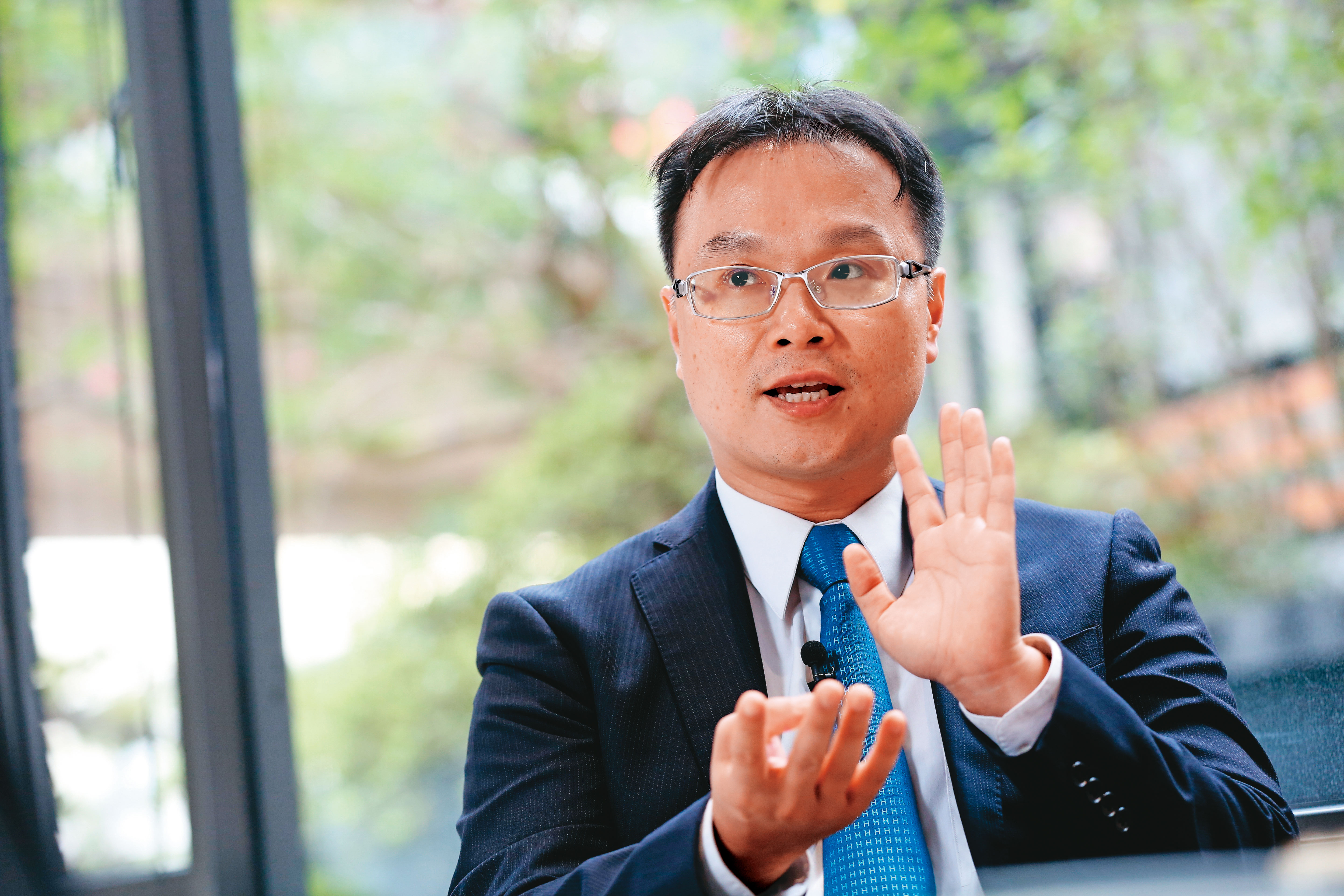 仲英財富管理投資長陳唯泰表示,挑選資產股應觀察股價淨值比。