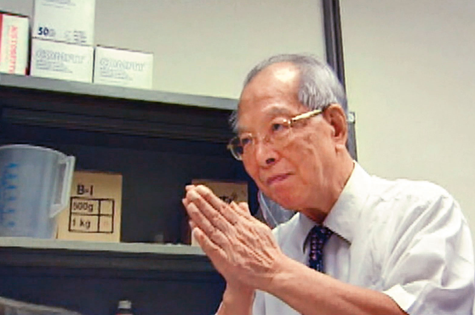 楊日松(圖)與孫伯英的頭顱相處數十年,偶爾還會跟祂聊破不了的懸案。(東森新聞提供)