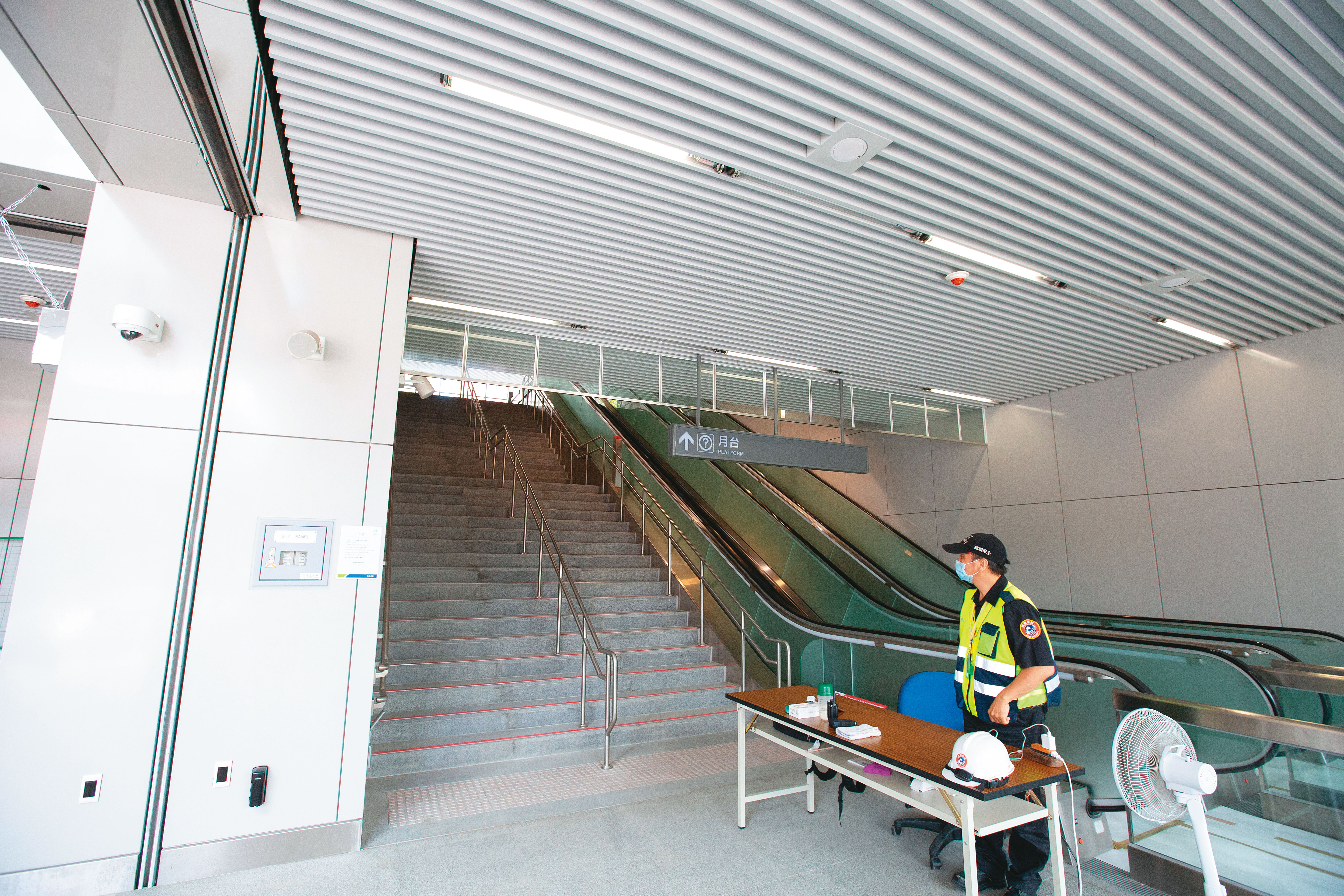 台北捷運局替中捷規劃的防災計畫，把電扶梯當成逃生梯，風險頗高。