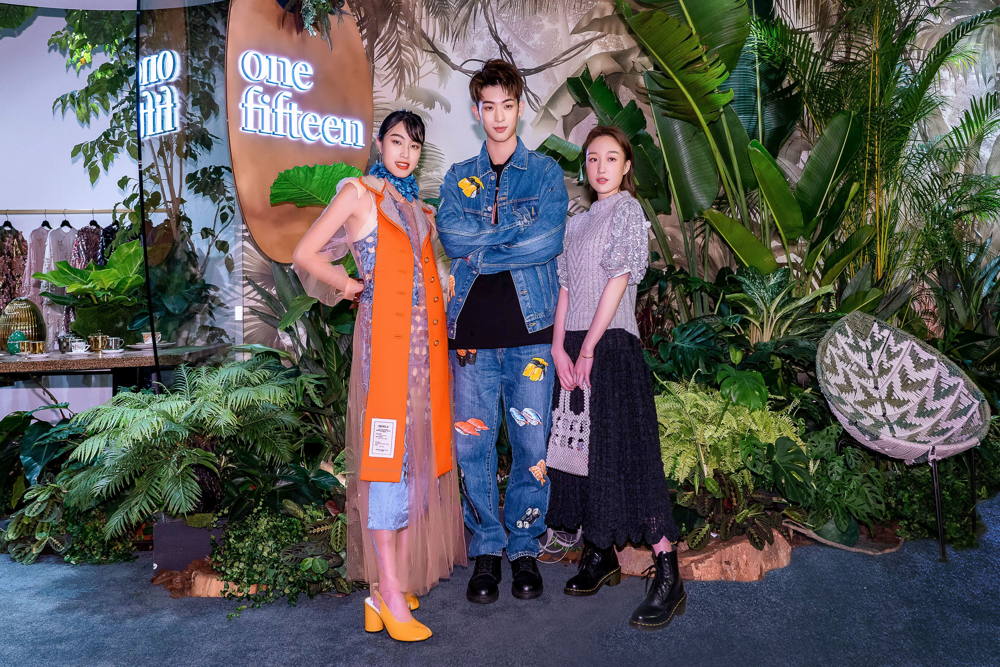 三大星二代今日齊聚一堂,為onefifteen 初衣食午BELLAVITA新店開幕站台,左起游宇潼、林亭翰、王敏淳。(onefifteen 初衣食午提供)