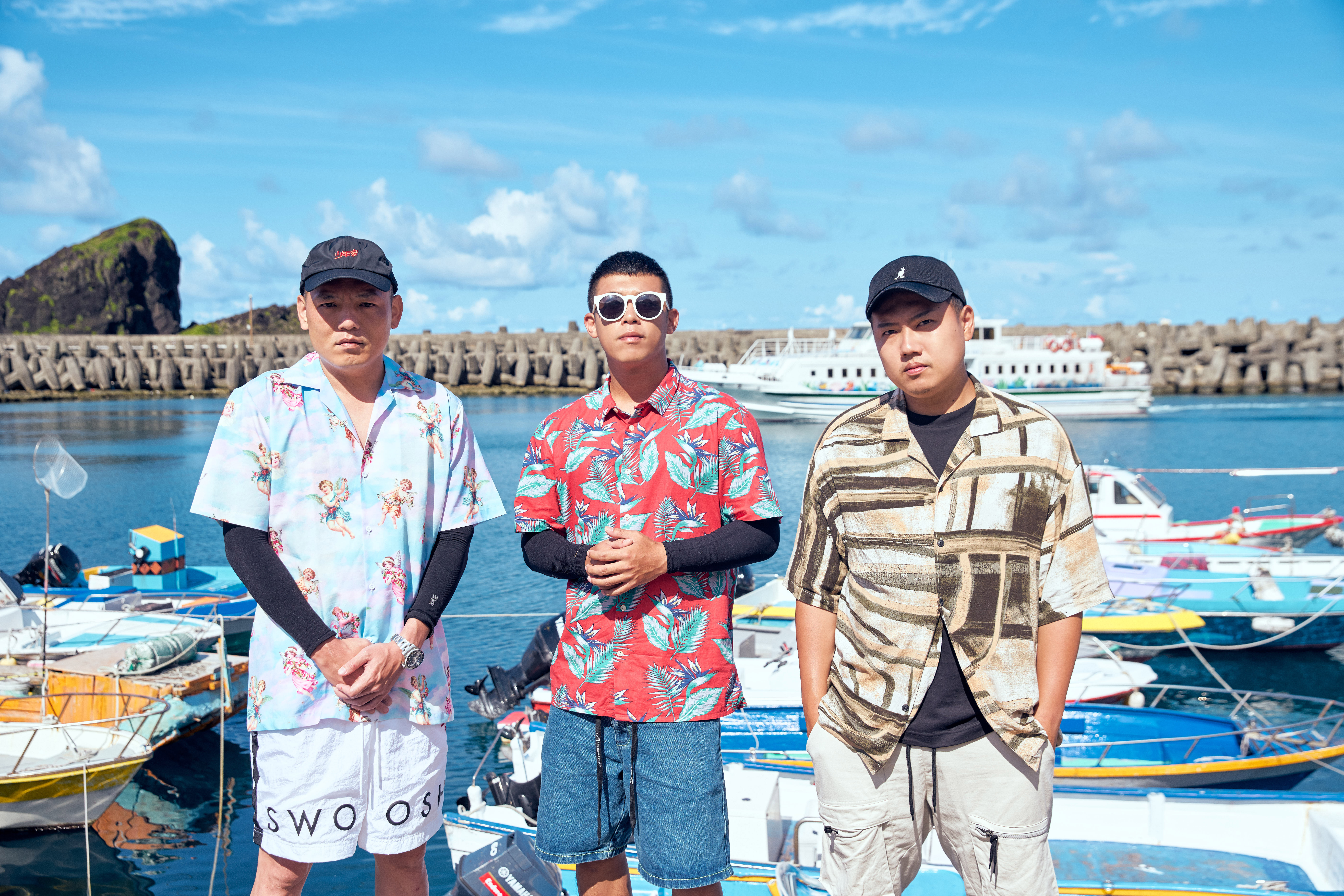 為了給粉絲驚喜，玖壹壹成軍11週年一早，在蘭嶼開元港開唱。（混血兒娛樂提供）