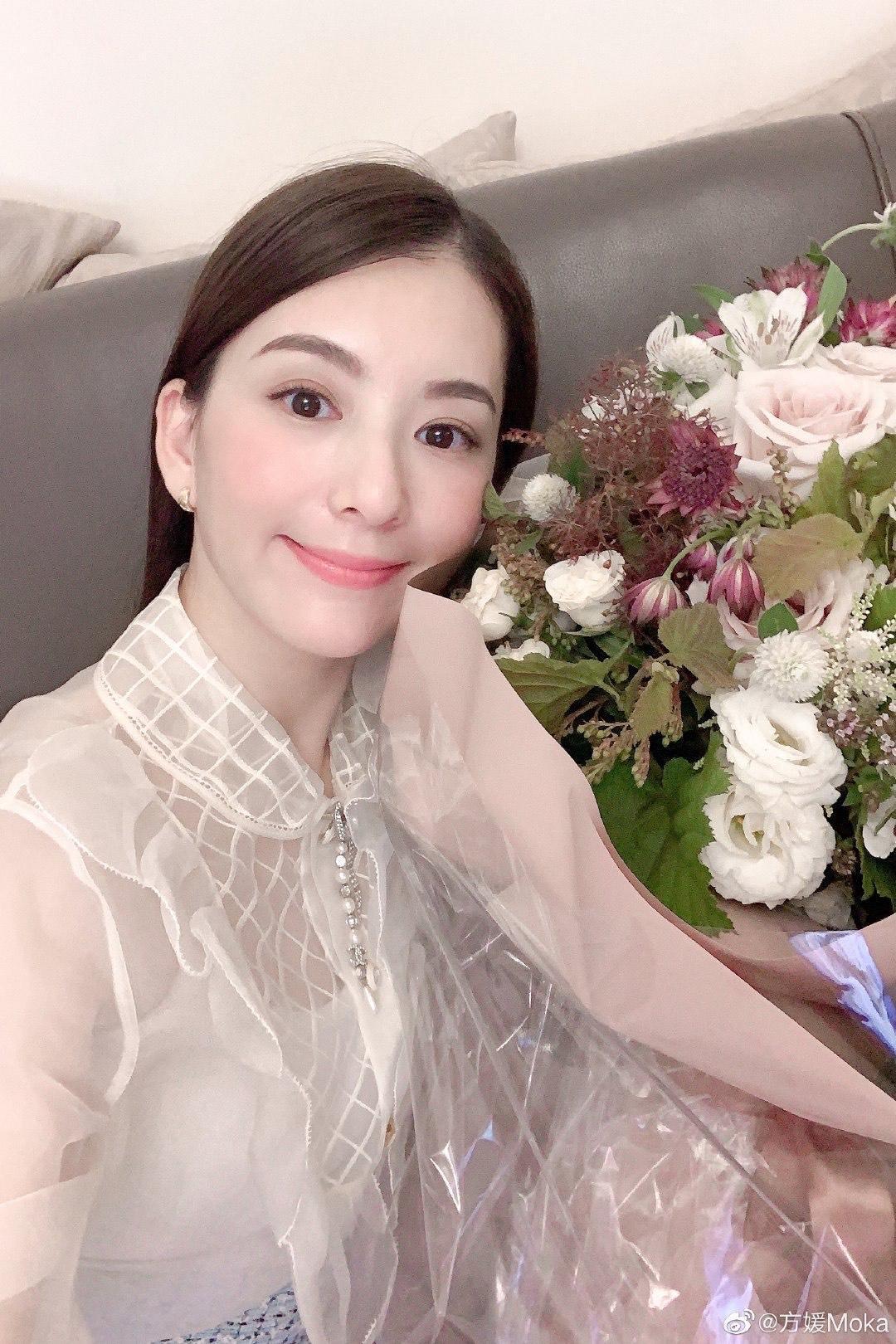 方媛日前難得參加好友在遊艇上舉行的生日趴。(翻攝方媛微博)