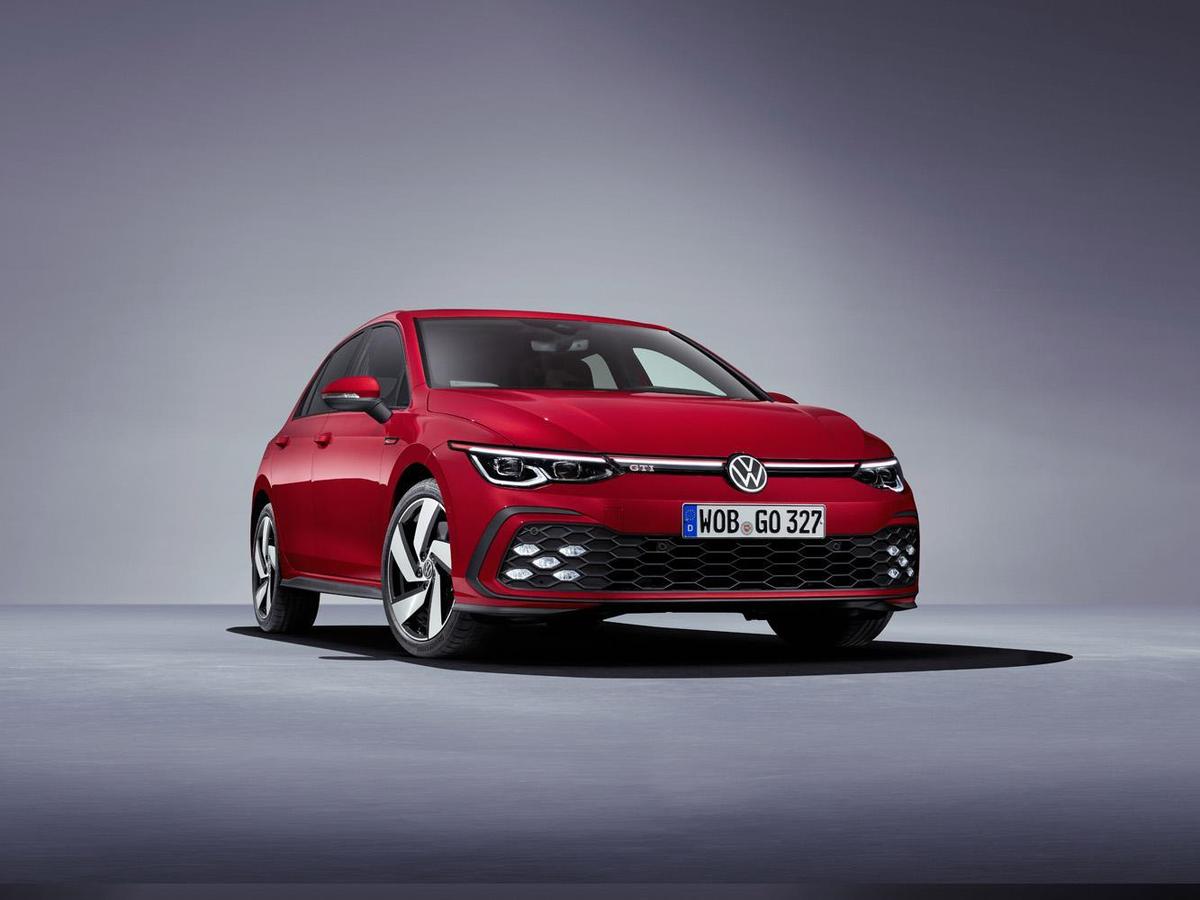 經典小鋼炮Golf GTI馬力與操作性超群,是部分年輕人的夢幻車款。(八代Golf GTI,車廠提供)