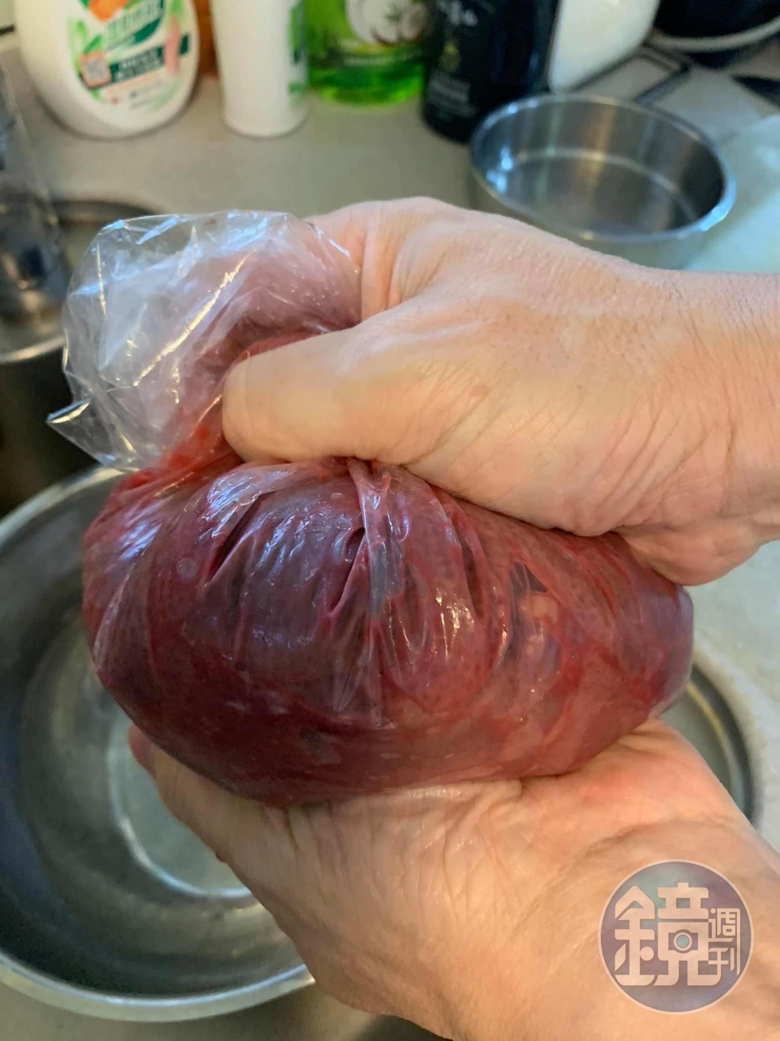 必須搓揉至黏液盡出。