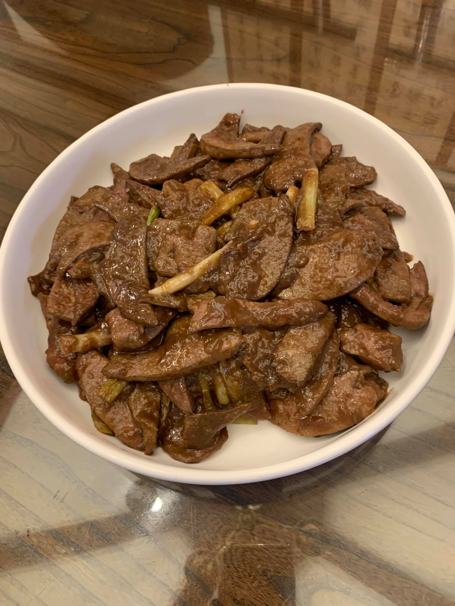 我太太很愛我炒的豬肝，最近應該會常做。