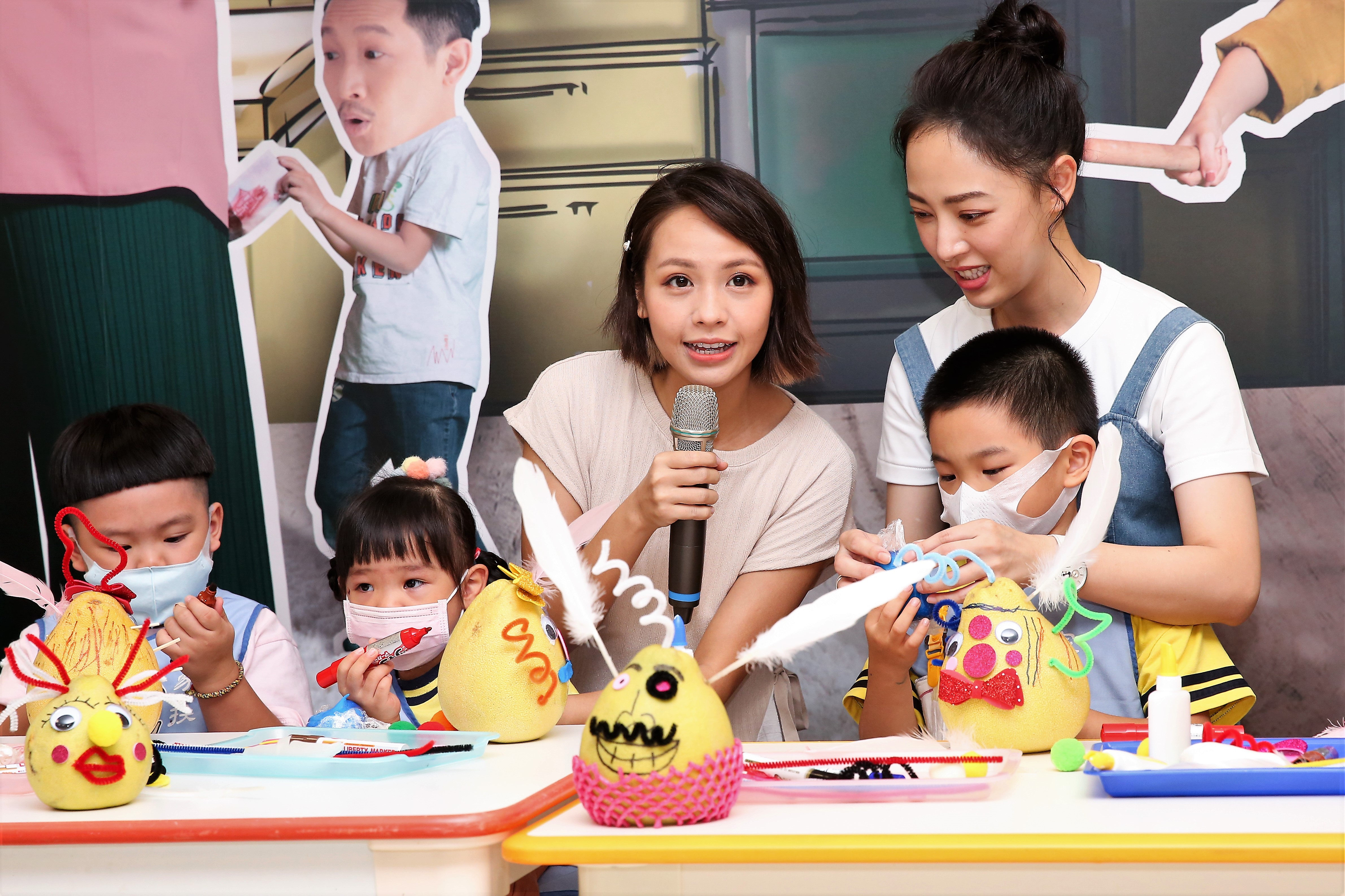 黃姵嘉（中）自曝喜歡小孩不排斥「先有後婚」，更期待自己3年內能當媽媽。