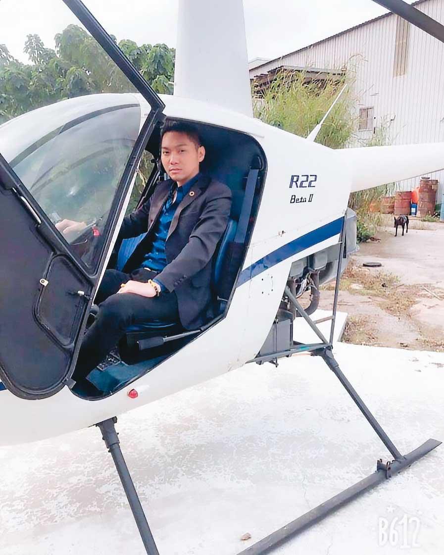 連千毅因透過直播賣直升機、遊艇,一時聲名大噪。(翻攝連千毅IG)