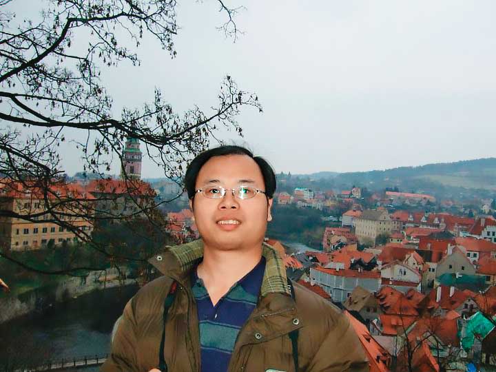 心理醫師溫閔凱(圖)說,連千毅鏡頭前後的高度反差,不見得是多重性格。(翻攝臉書)
