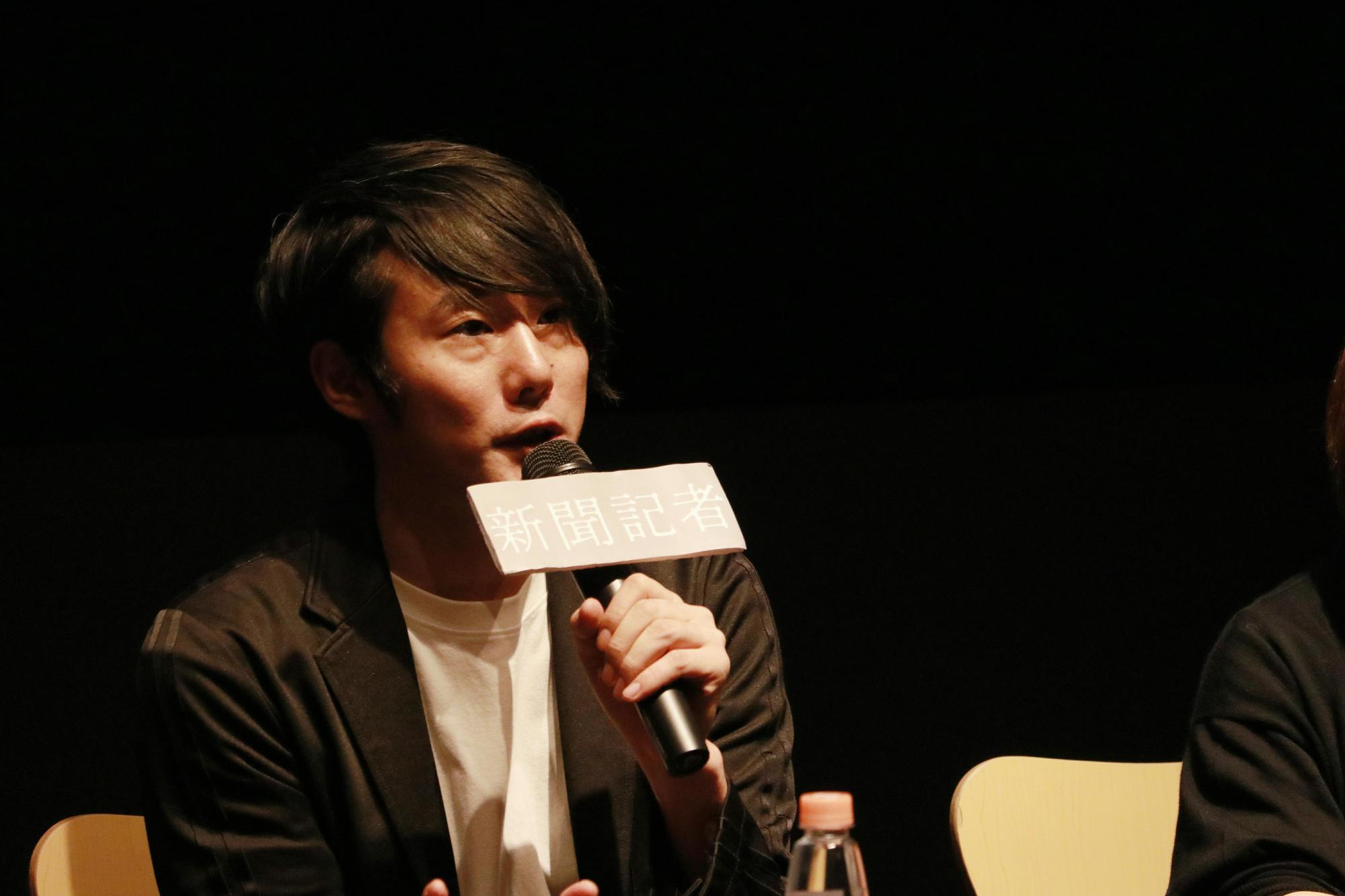 電影版《新聞記者》導演藤井道人將續導劇版,圖為導演去年來台宣傳照片。(天馬行空提供)