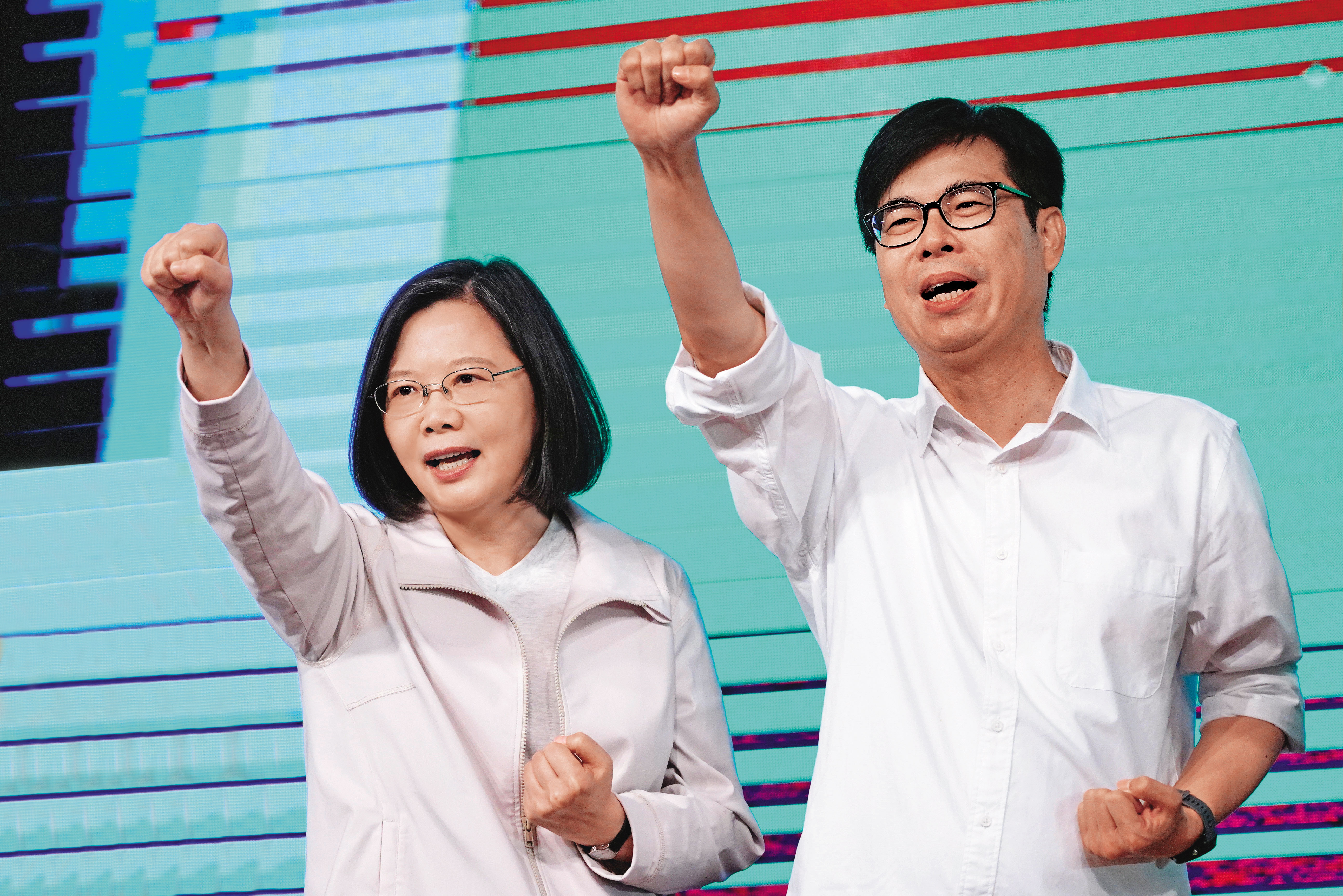 把握供應鏈重組契機，甫任高雄市長的陳其邁（右），上任後大力推動高雄成為亞洲高階製造中心。