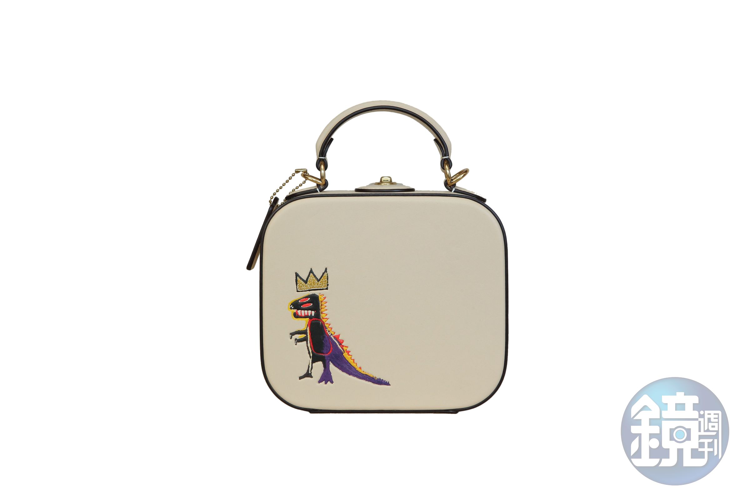 COACH x Jean-Michel Basquiat聯名系列方型提包。NT$27,800。（COACH提供）