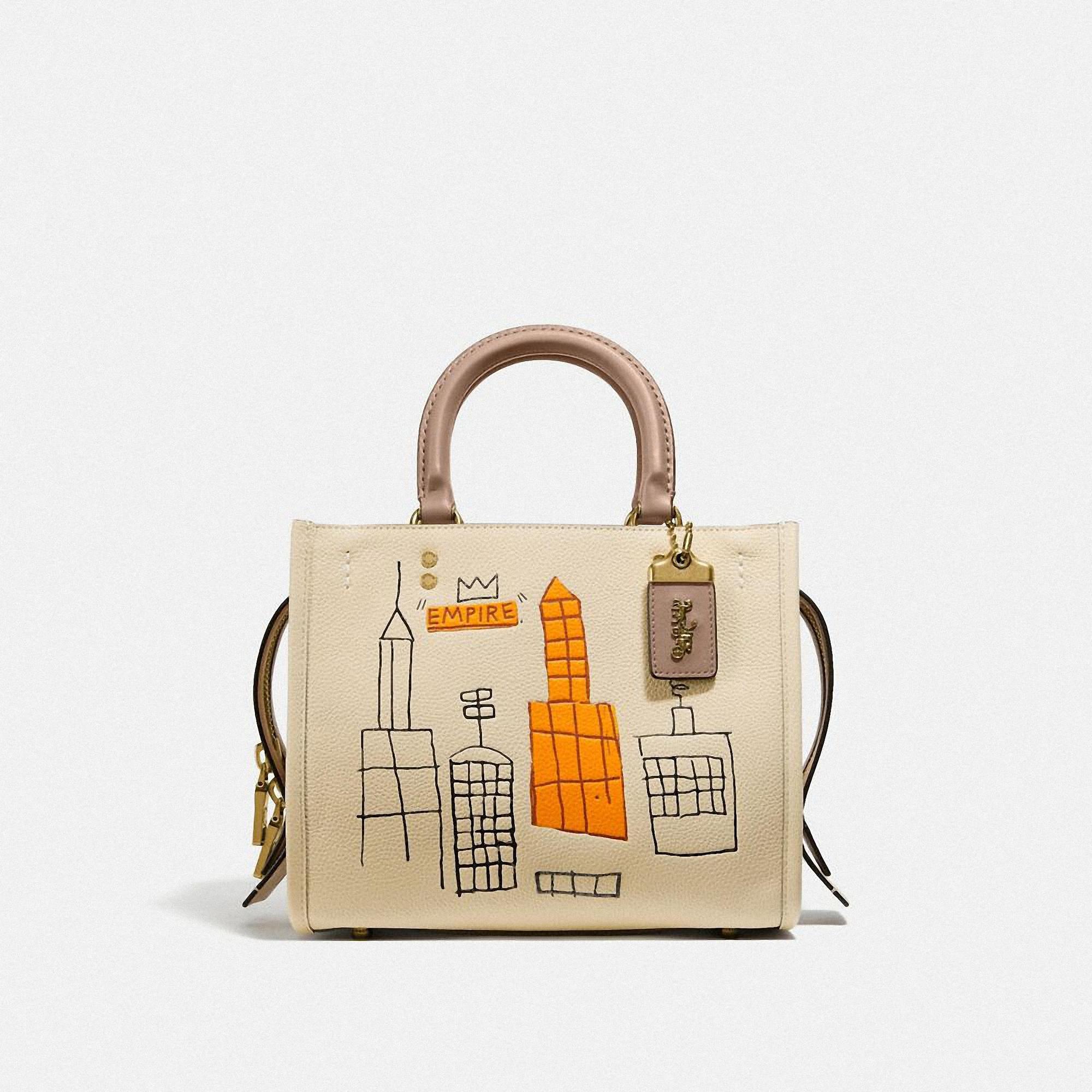 COACH x Jean-Michel Basquiat聯名系列手提包。NT$35,800。(COACH提供)