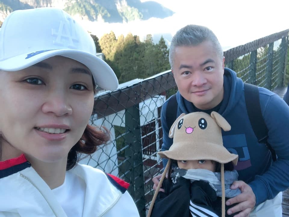 郁方與她老公對於被本刊拍到醉態，以及與女助理曖昧的傳聞，一一大方回應。（翻攝好門媳婦的秘密生活郁小方臉書）